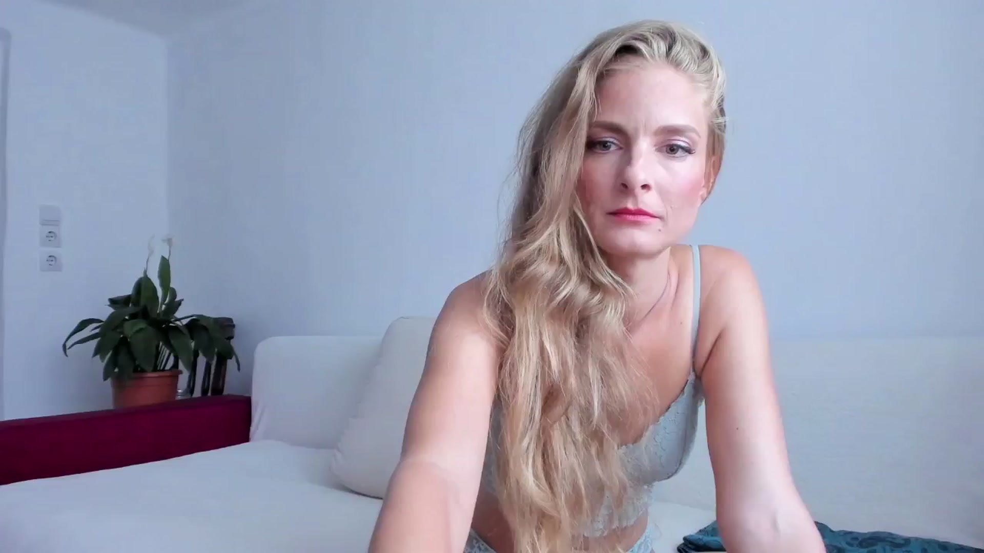 Gallery image thumbnail from Cayenne_mfc's myfreecams stream on, 07/21/2024, 16:46 image 7 of 20