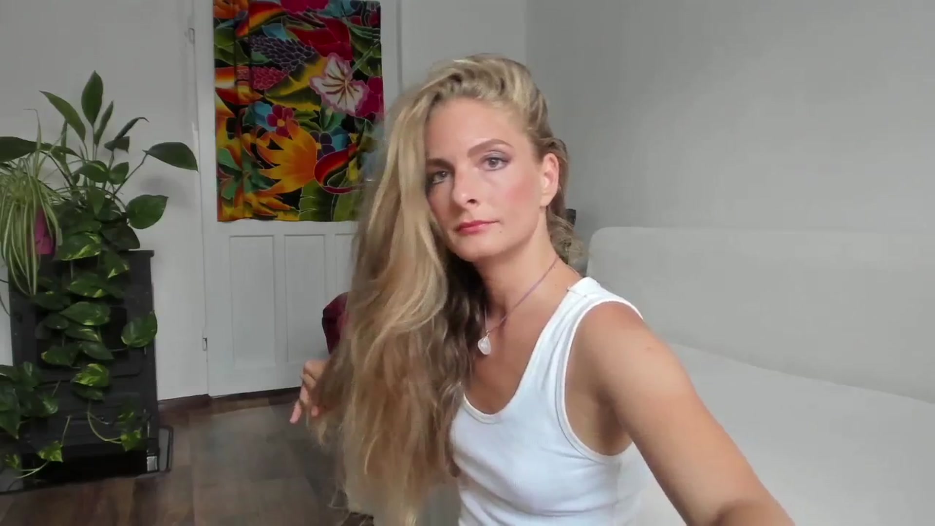 Gallery image thumbnail from Cayenne_mfc's myfreecams stream on, 08/01/2024, 17:29 image 10 of 20