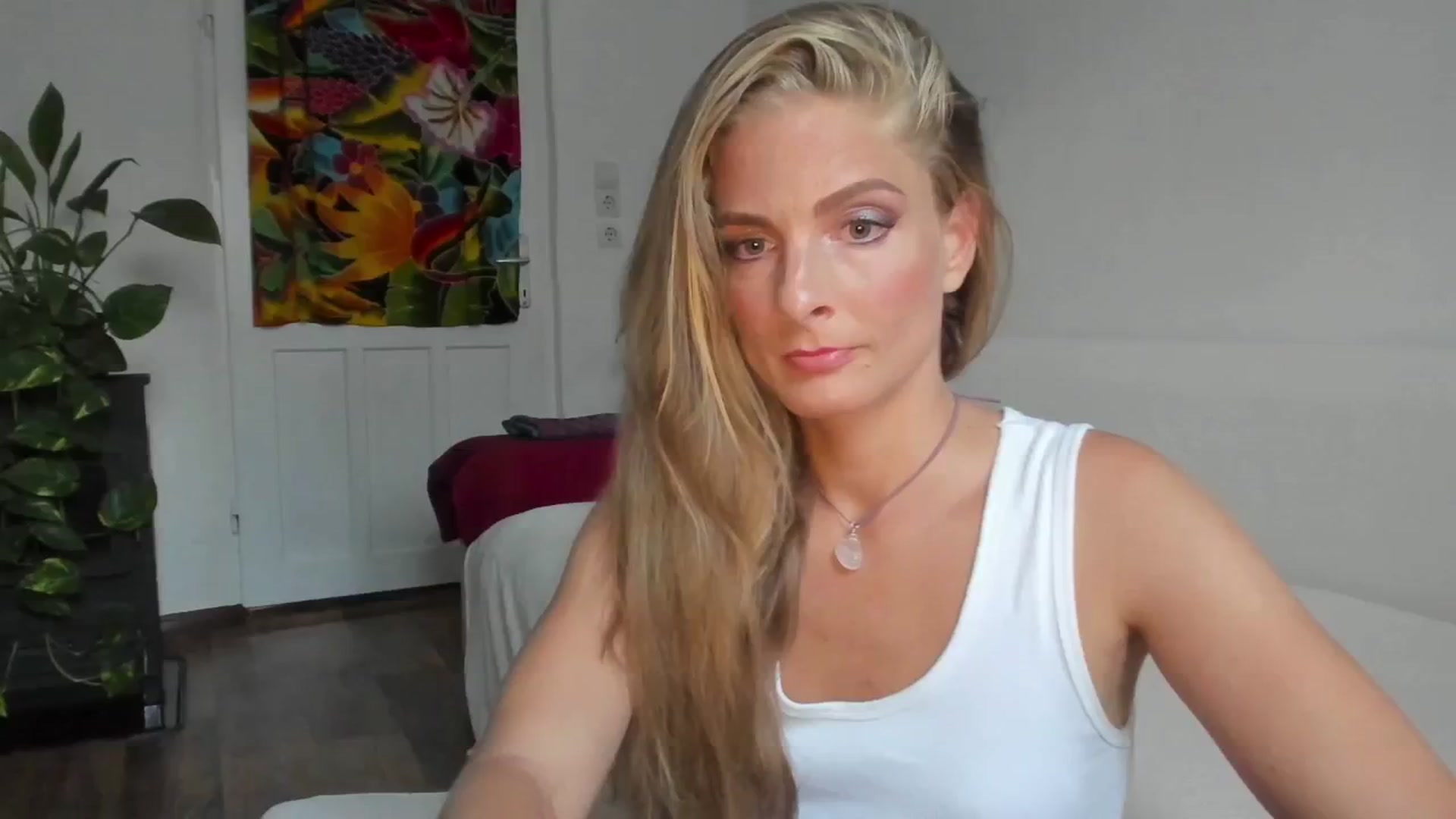 Gallery image thumbnail from Cayenne_mfc's myfreecams stream on, 08/01/2024, 18:06 image 12 of 20