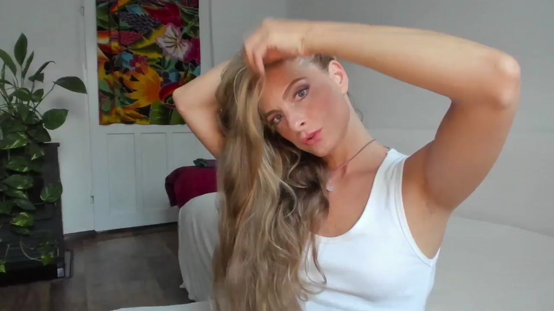 Gallery image thumbnail from Cayenne_mfc's myfreecams stream on, 08/01/2024, 18:06 image 11 of 20