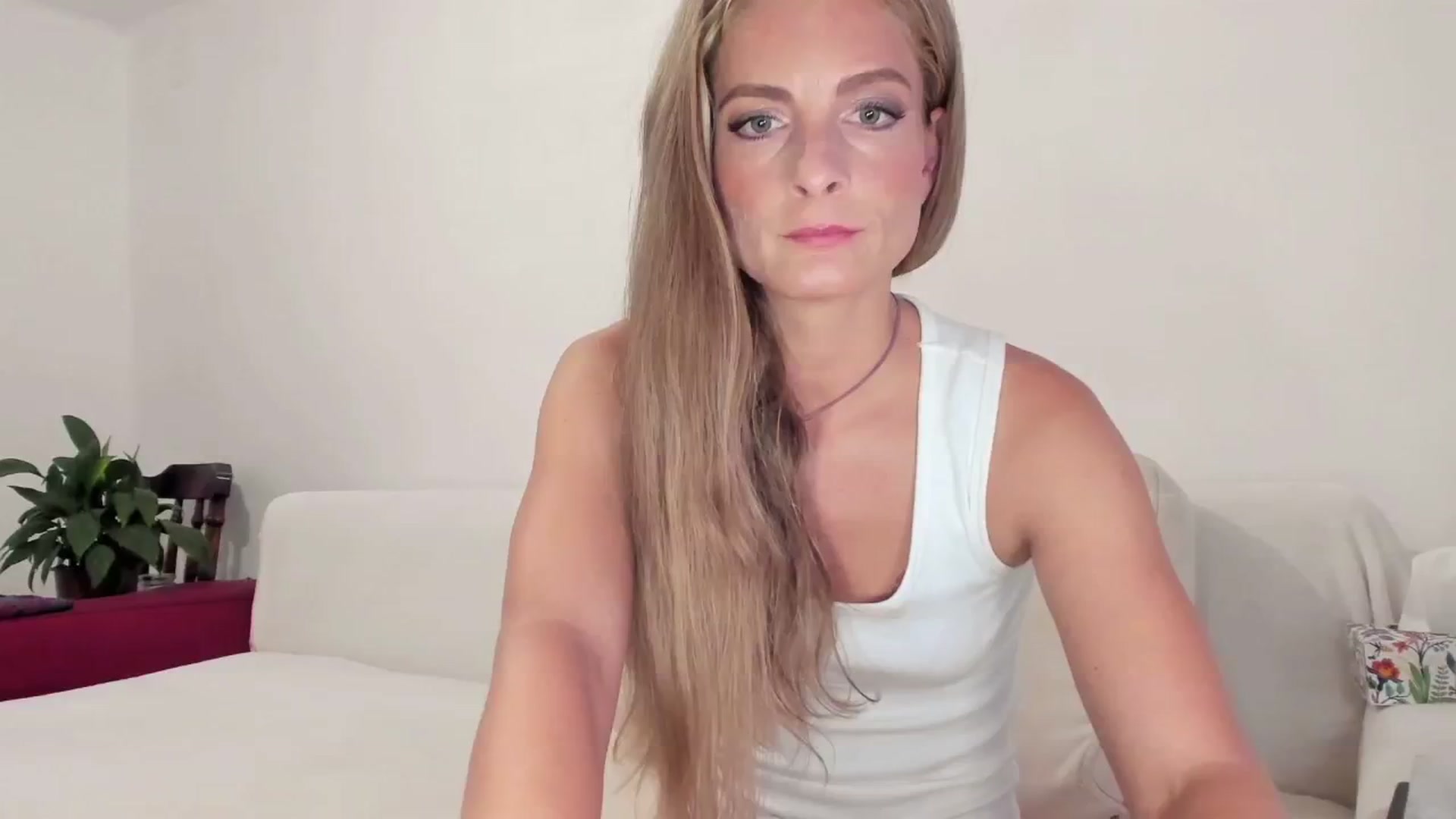Gallery image thumbnail from Cayenne_mfc's myfreecams stream on, 08/01/2024, 18:47 image 1 of 20