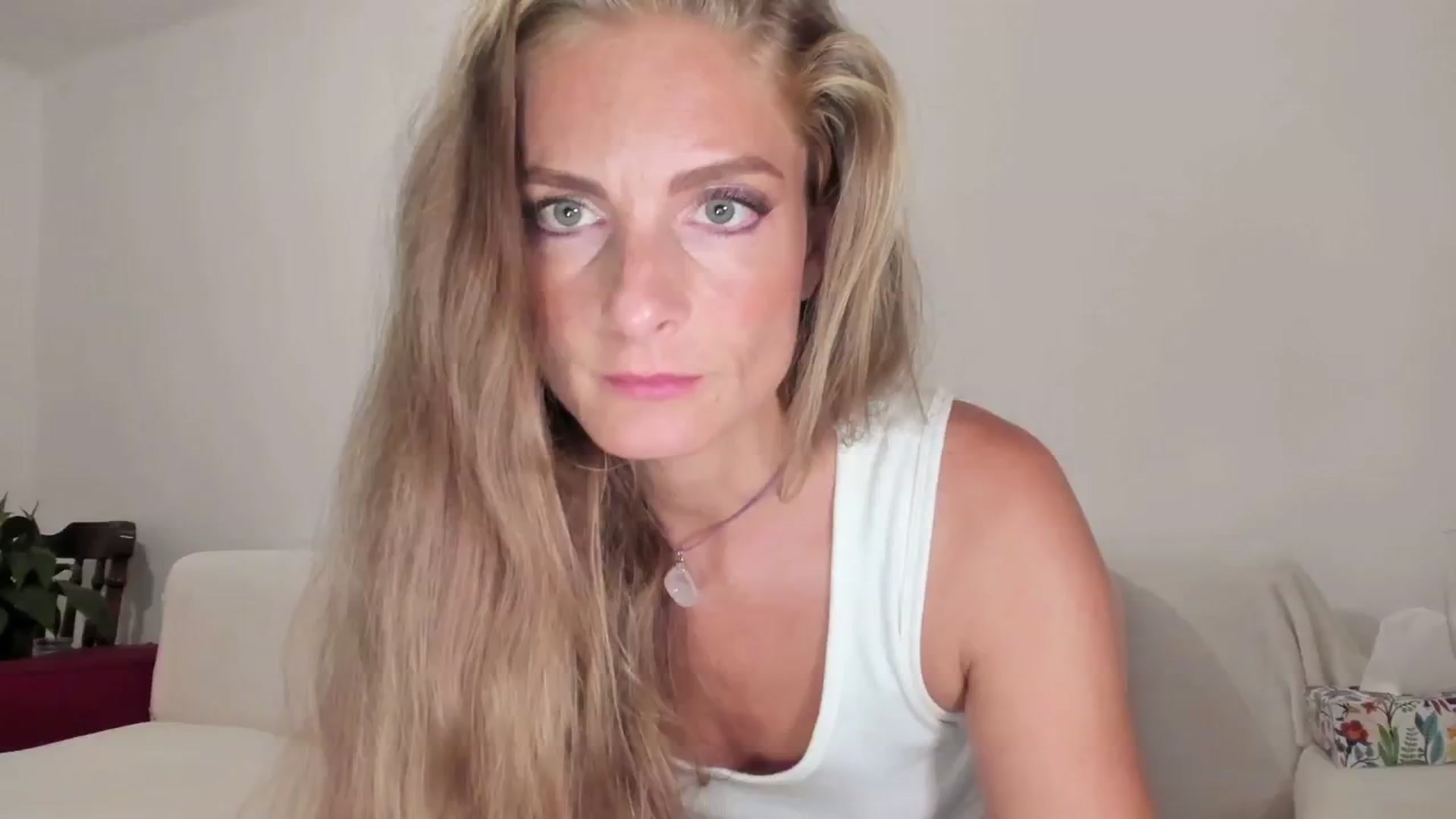 Gallery image thumbnail from Cayenne_mfc's myfreecams stream on, 08/01/2024, 20:02 image 7 of 20