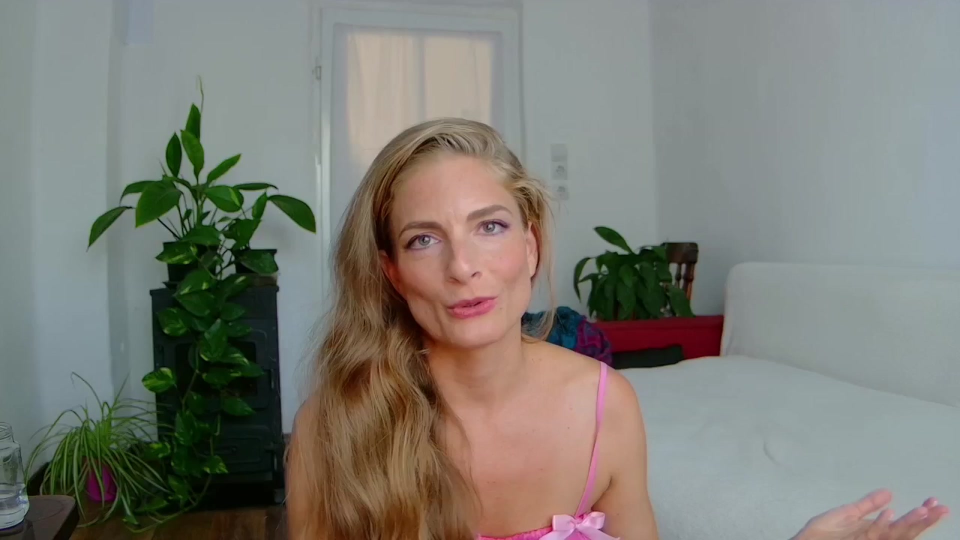 Gallery image thumbnail from Cayenne_mfc's myfreecams stream on, 08/23/2024, 06:22 image 4 of 20