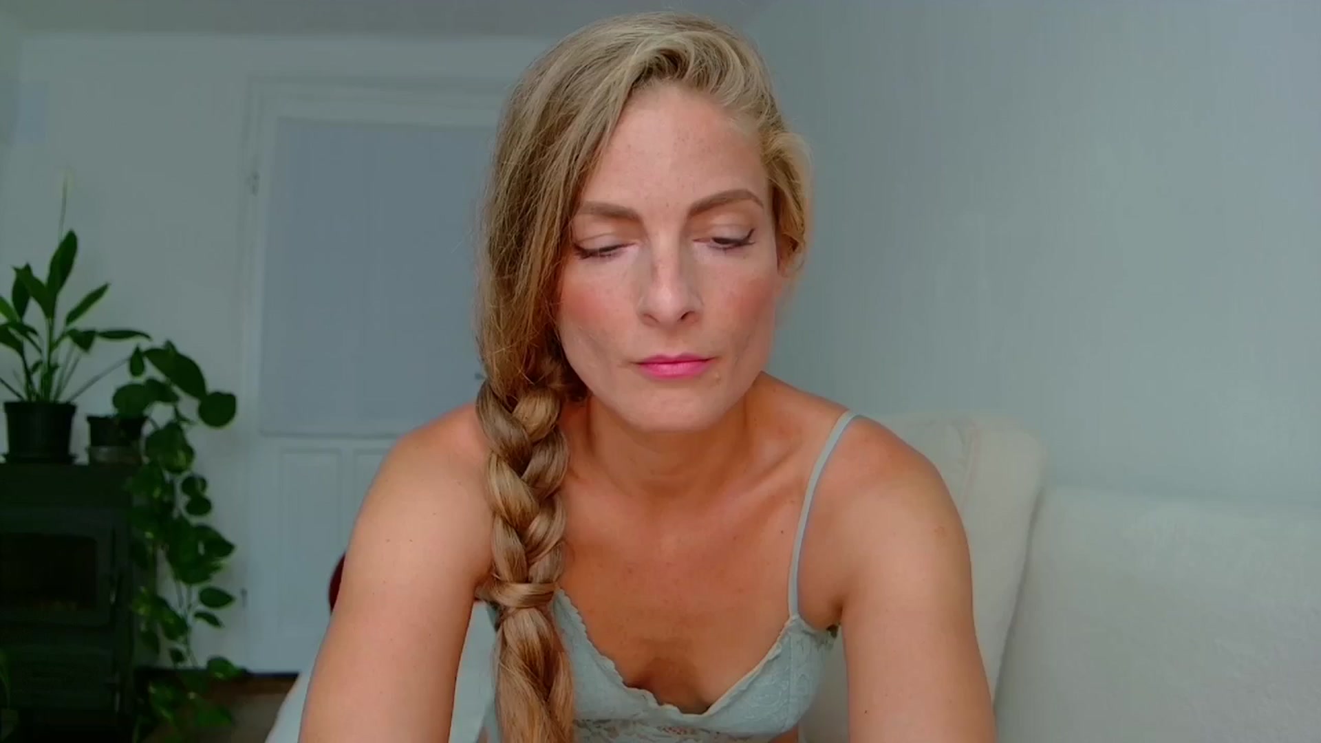 Gallery image thumbnail from Cayenne_mfc's myfreecams stream on, 08/28/2024, 17:47 image 2 of 20