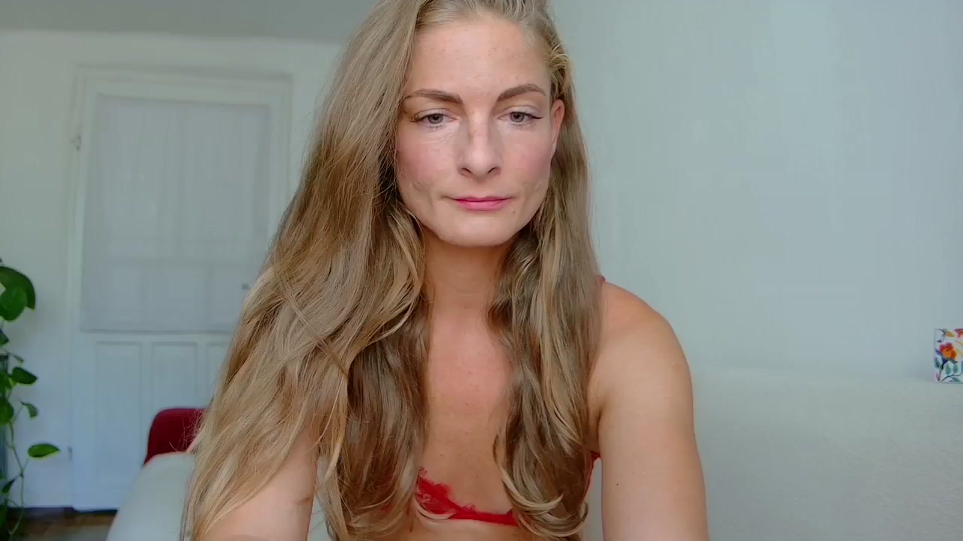 Gallery image thumbnail from Cayenne_mfc's myfreecams stream on, 09/03/2024, 07:42 image 20 of 20