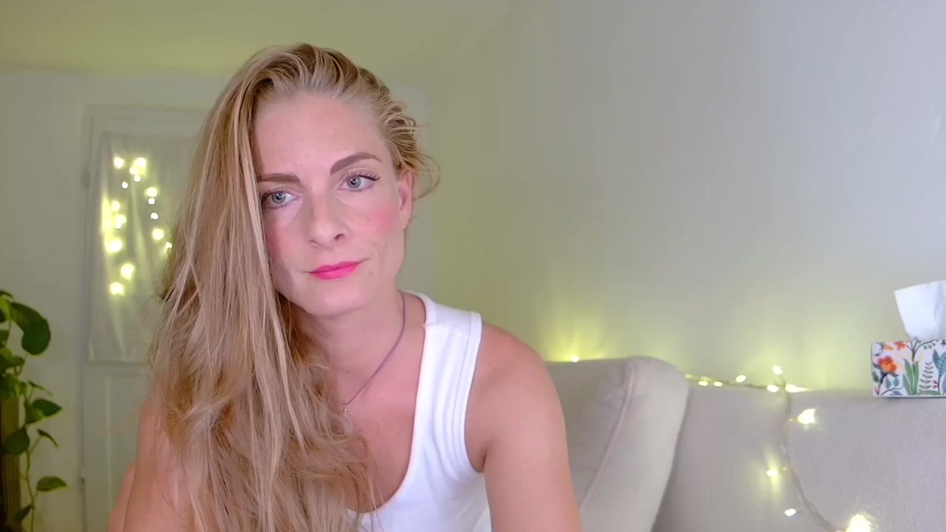 Gallery image thumbnail from Cayenne_mfc's myfreecams stream on, 09/03/2024, 20:42 image 14 of 20