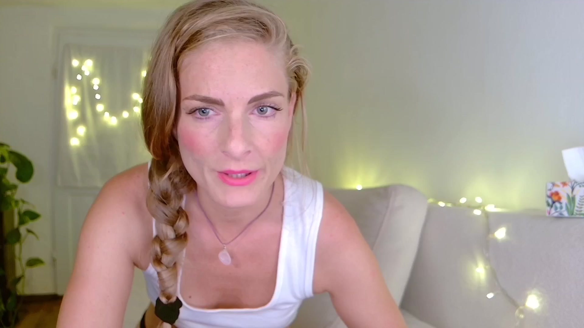 Gallery image thumbnail from Cayenne_mfc's myfreecams stream on, 09/03/2024, 21:41 image 17 of 20