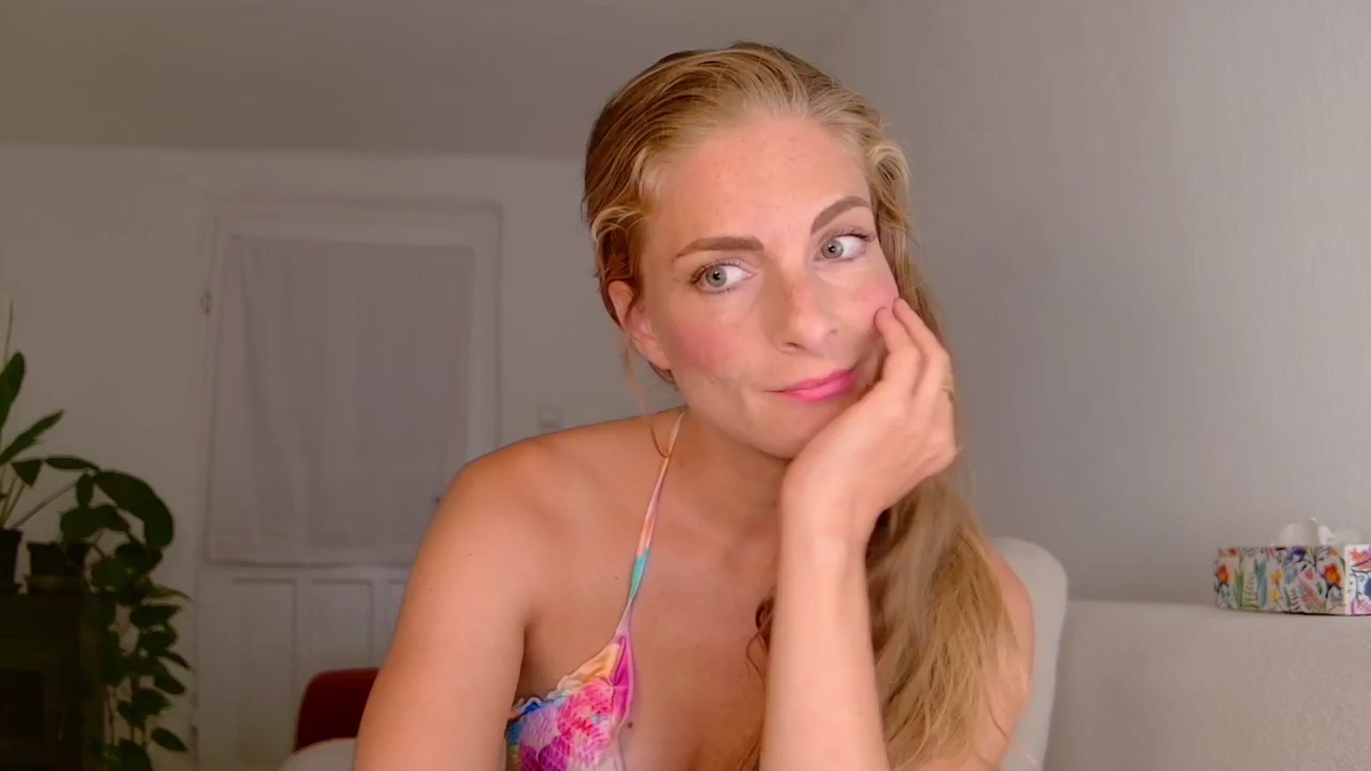Gallery image thumbnail from Cayenne_mfc's myfreecams stream on, 09/05/2024, 17:53 image 16 of 20