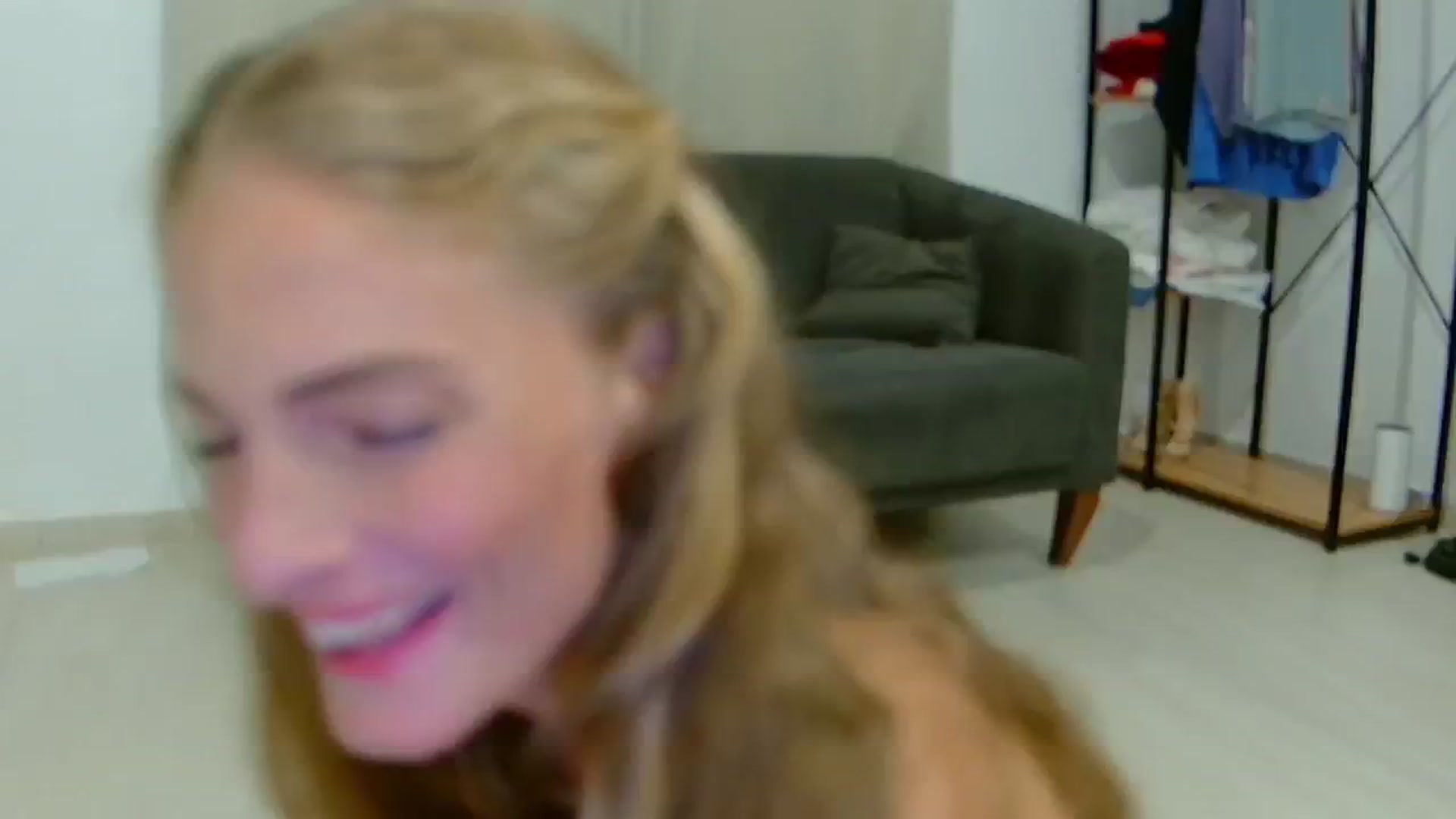 Gallery image thumbnail from Cayenne_mfc's myfreecams stream on, 01/26/2025, 24:15 image 2 of 20