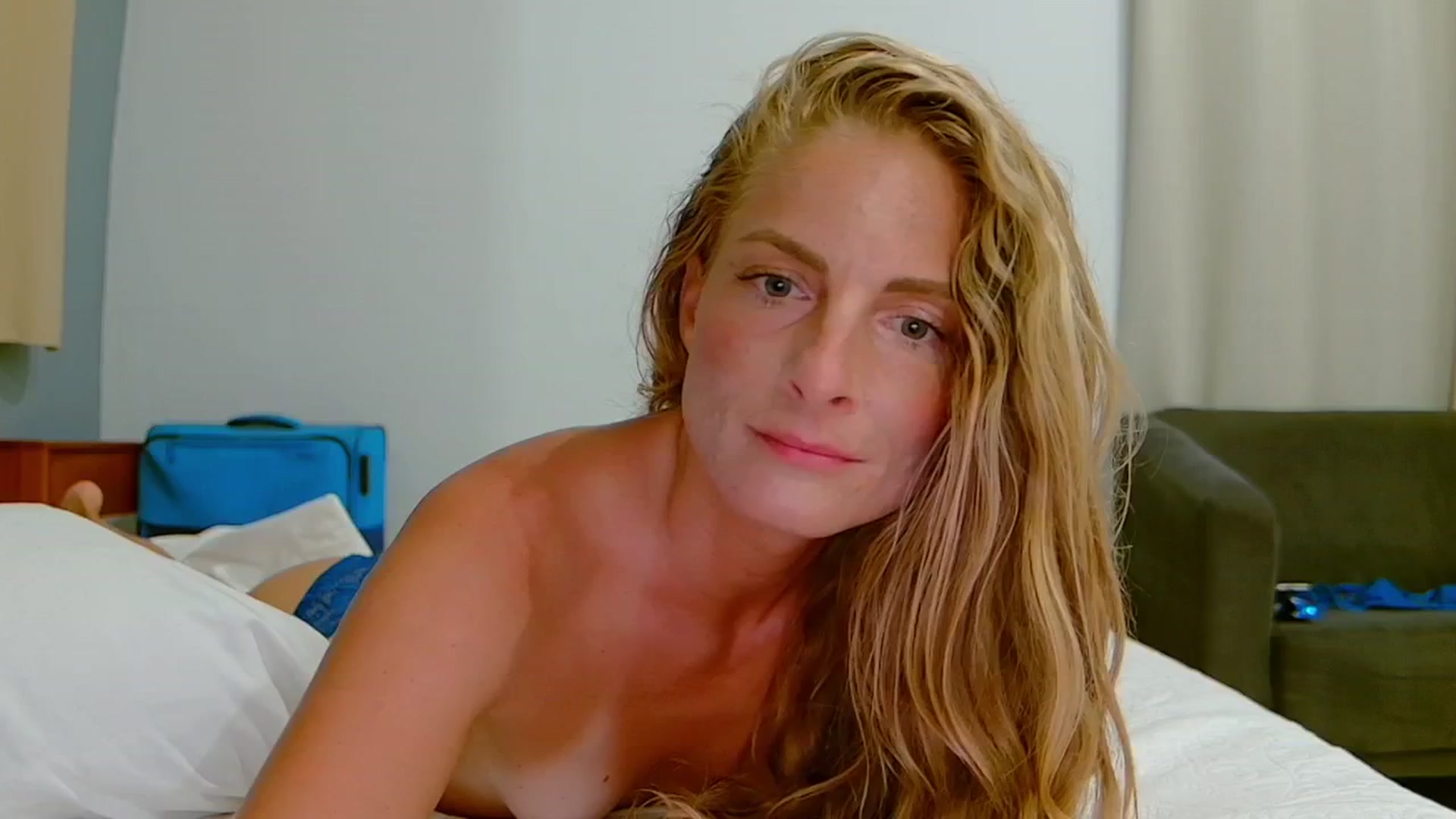 Gallery image thumbnail from Cayenne_mfc's myfreecams stream on, 03/27/2025, 03:28 image 3 of 20