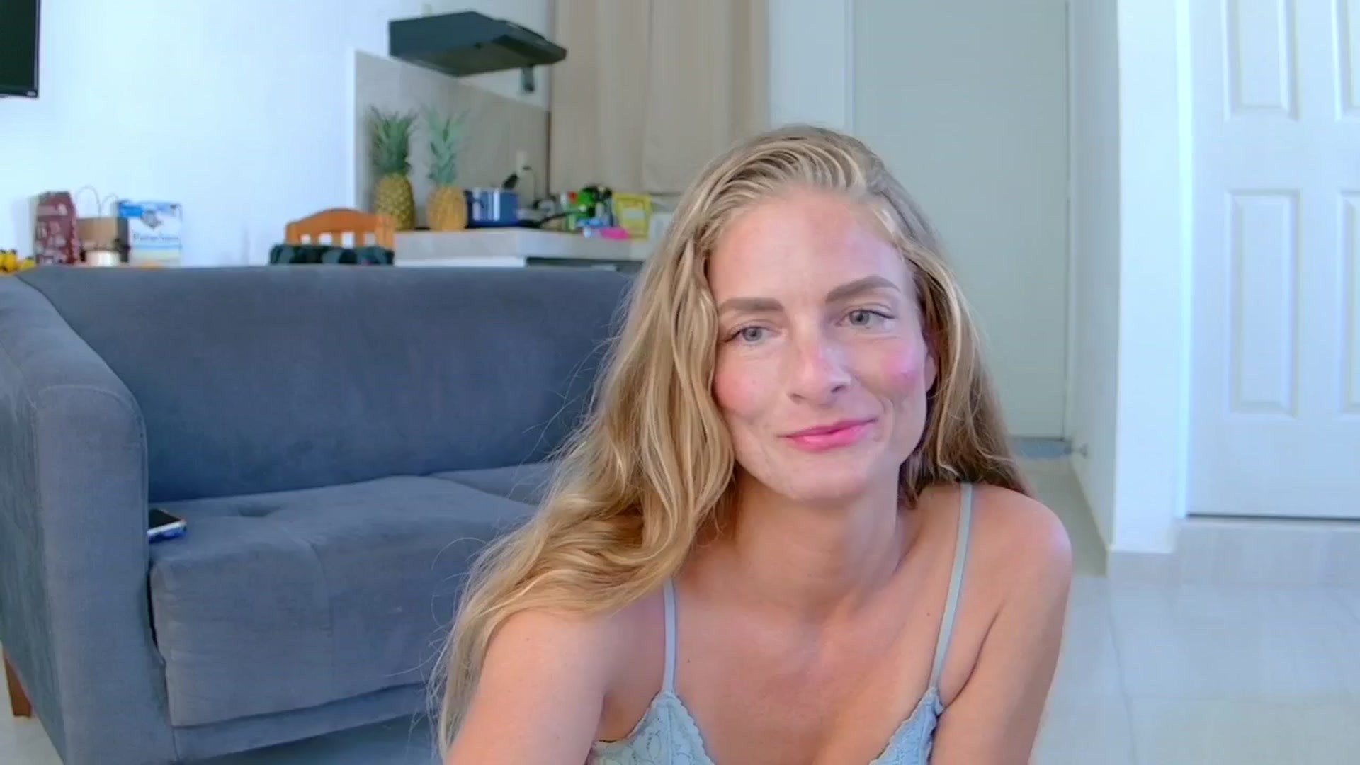 Gallery image thumbnail from Cayenne_mfc's myfreecams stream on, 03/27/2025, 19:46 image 9 of 20