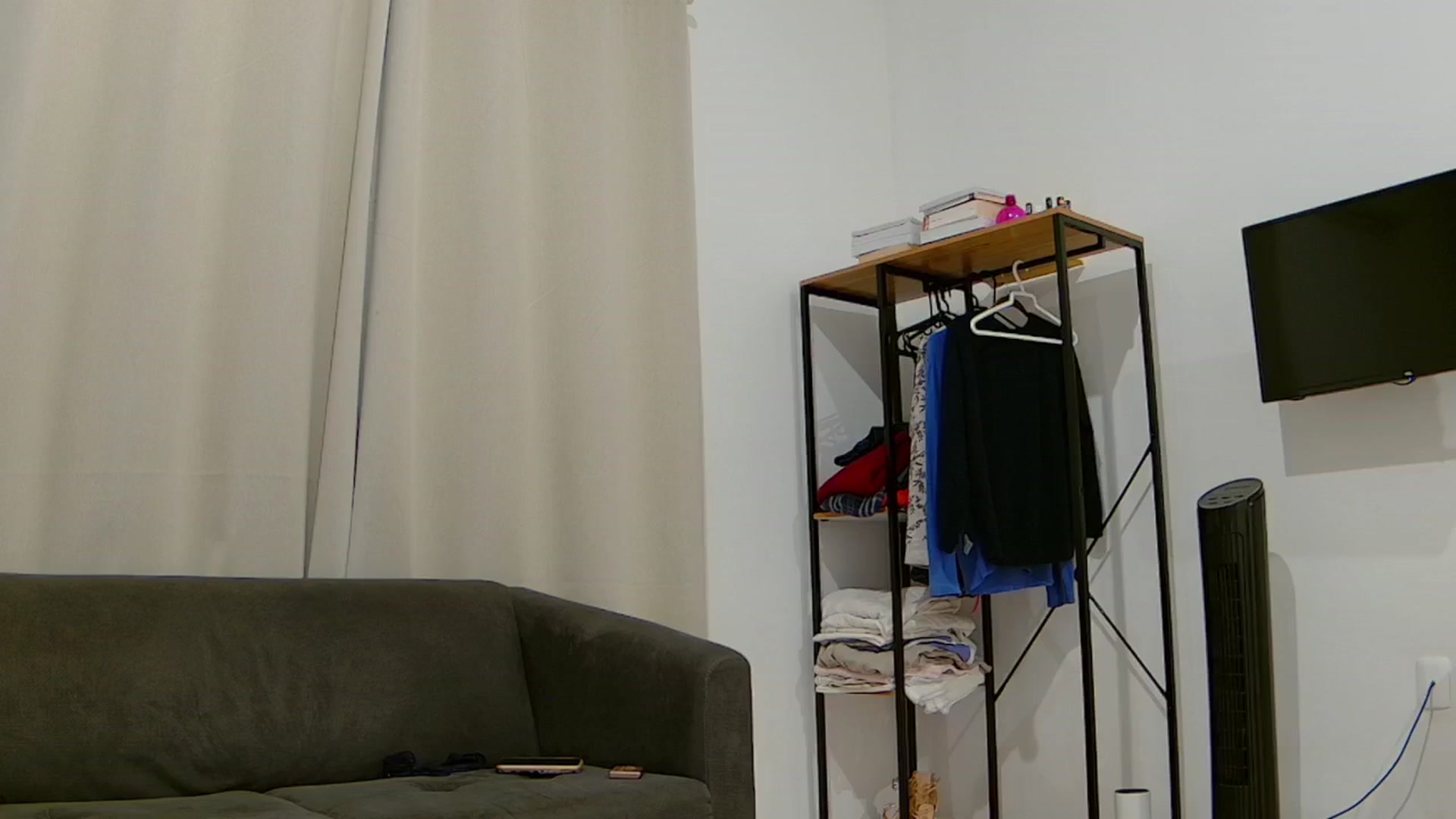 Gallery image thumbnail from Cayenne_mfc's myfreecams stream on, 03/28/2025, 02:32 image 16 of 20