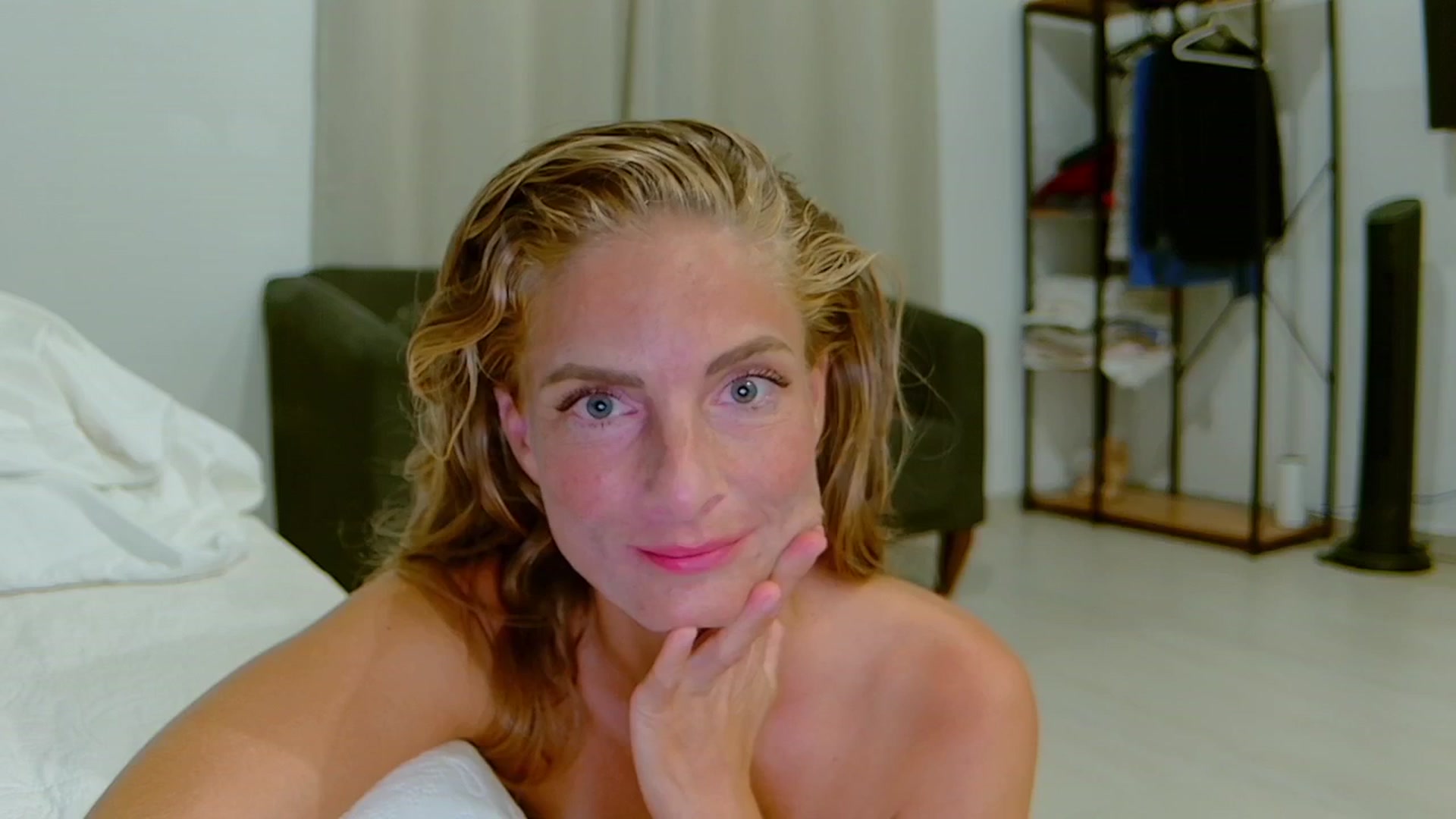 Gallery image thumbnail from Cayenne_mfc's myfreecams stream on, 03/28/2025, 06:18 image 7 of 20