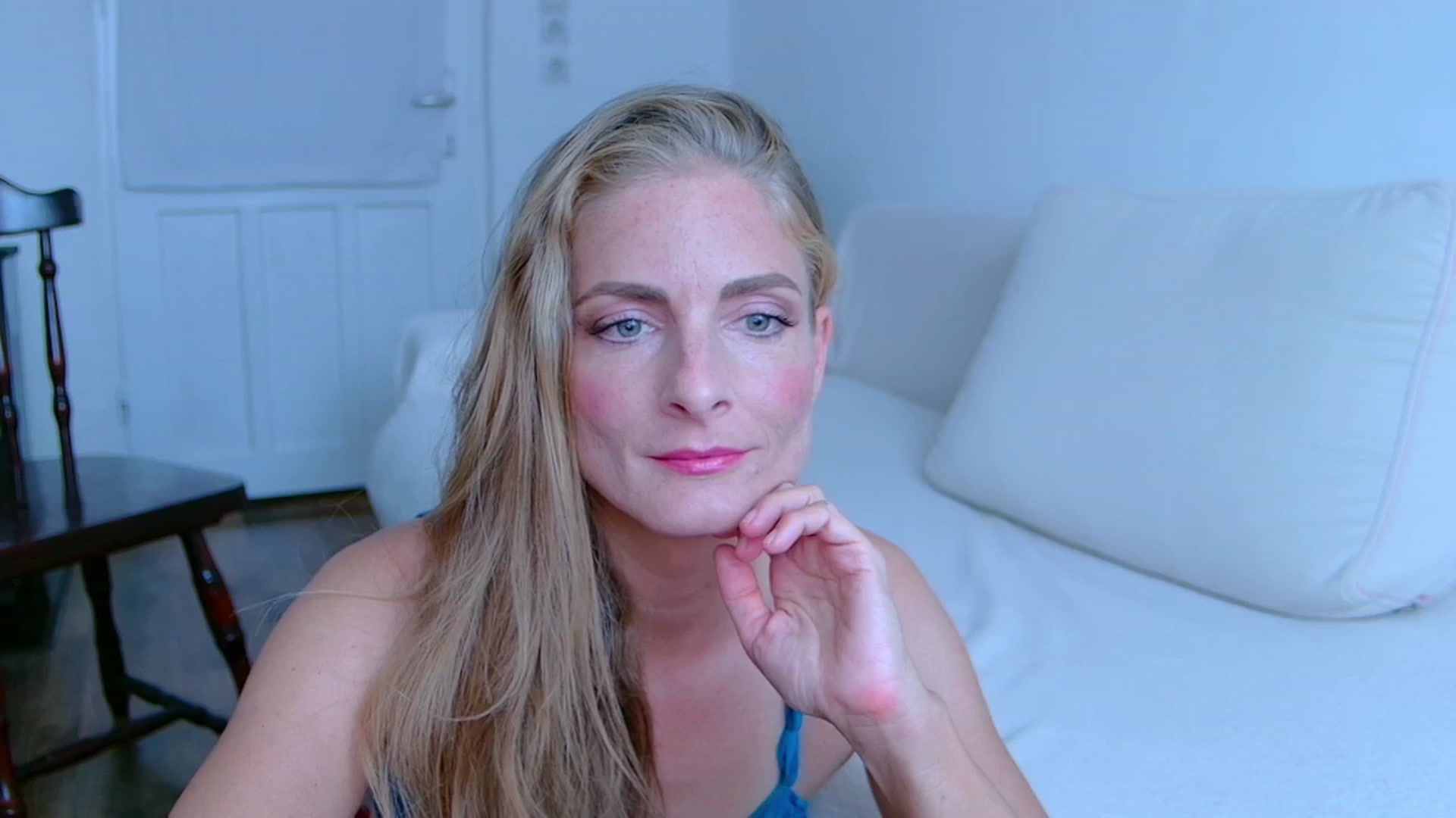 Gallery image thumbnail from Cayenne_mfc's myfreecams stream on, 05/27/2025, 16:46 image 18 of 20