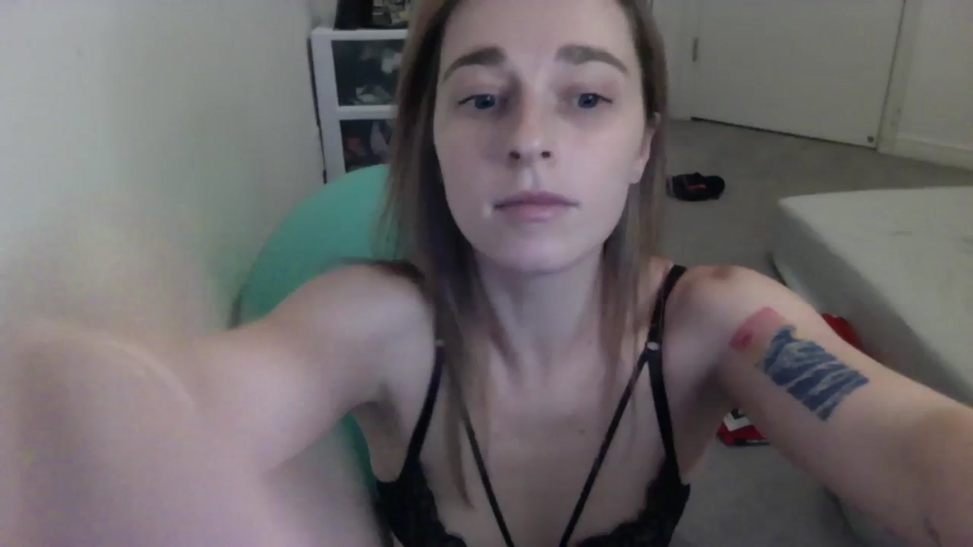 Gallery image thumbnail from Cbearrrr's myfreecams stream on, 08/01/2023, 24:50 image 17 of 20