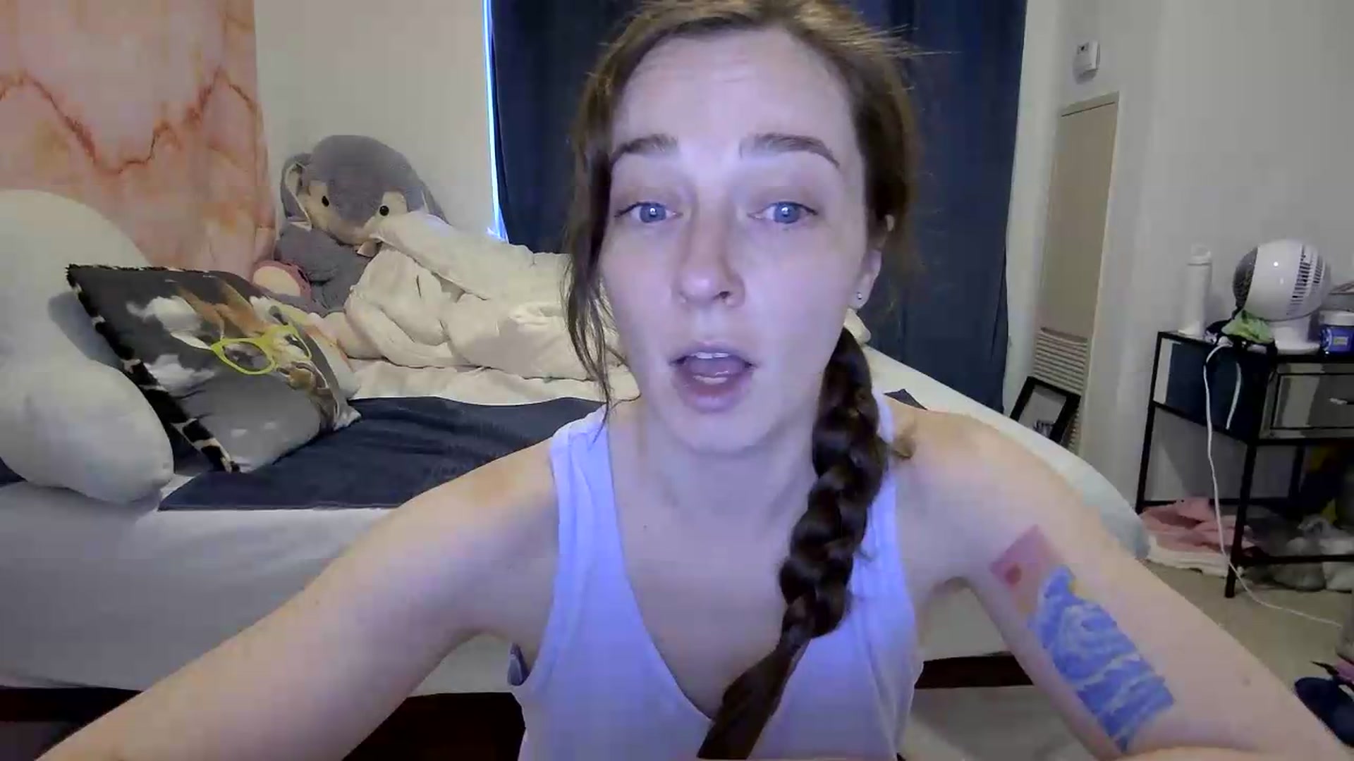 Gallery image thumbnail from Cbearrrr's myfreecams stream on, 05/25/2026, 23:49 image 12 of 20