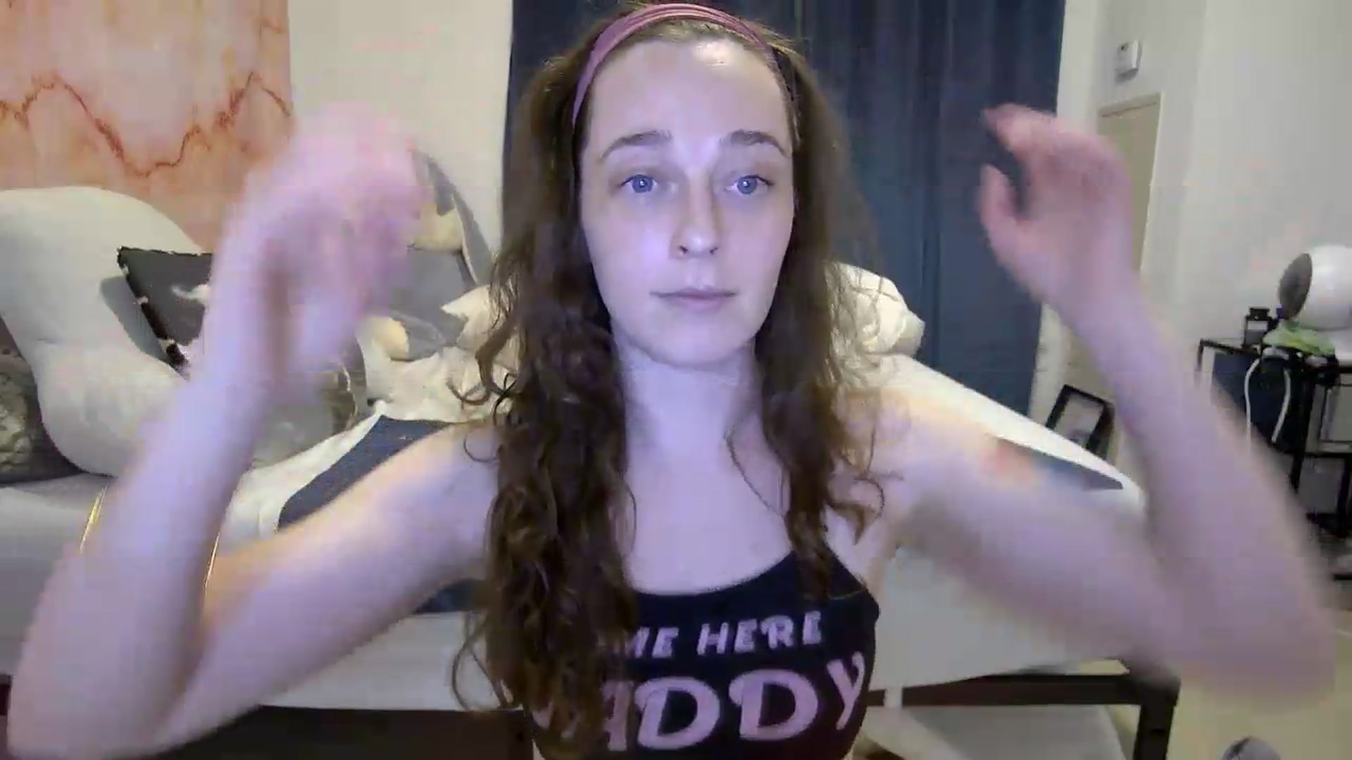 Gallery image thumbnail from Cbearrrr's myfreecams stream on, 05/27/2026, 04:13 image 18 of 20