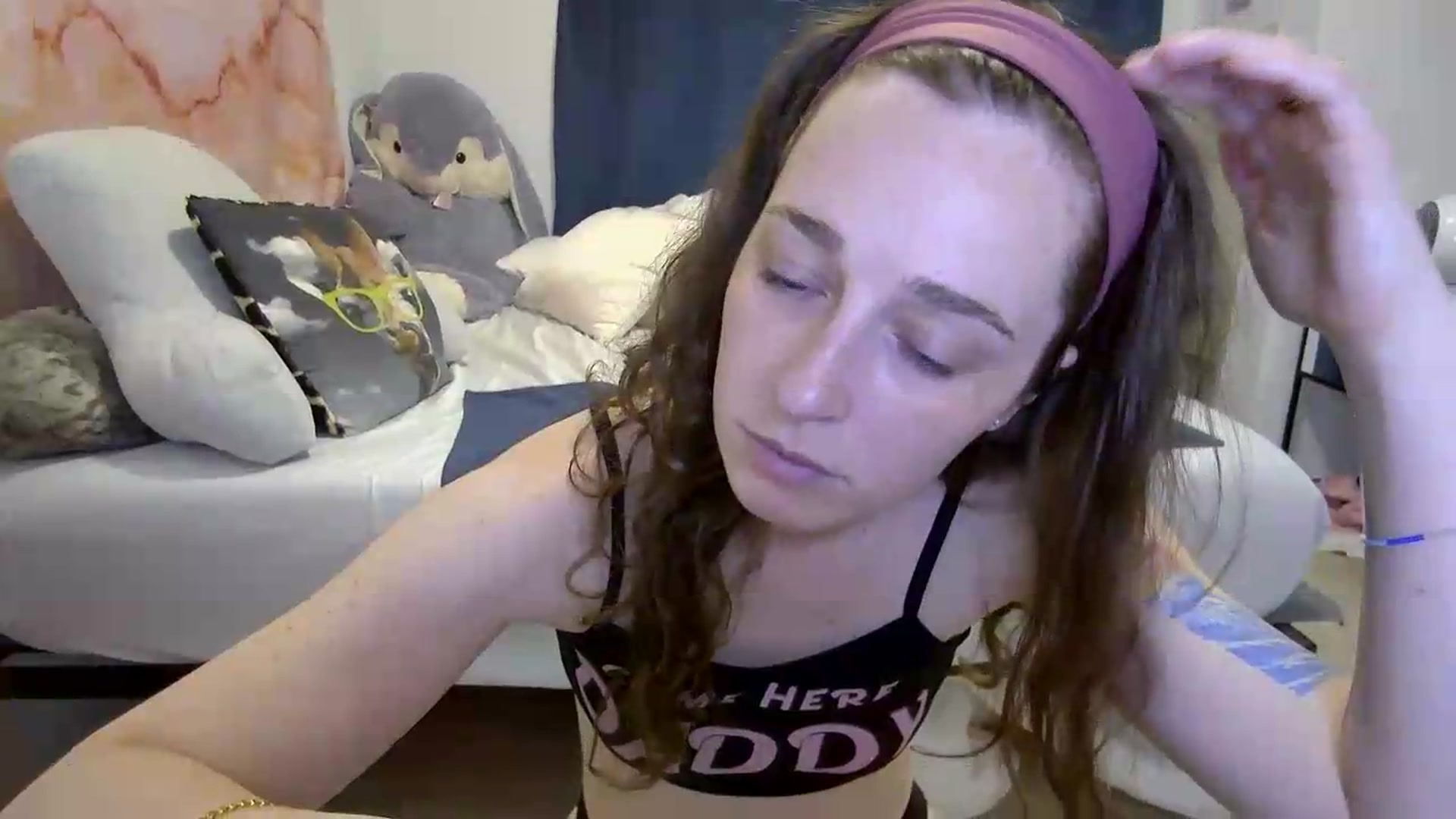 Gallery image thumbnail from Cbearrrr's myfreecams stream on, 05/27/2026, 04:35 image 10 of 20