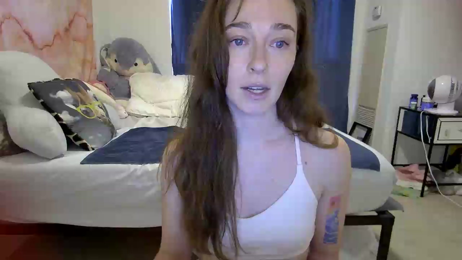 Gallery image thumbnail from Cbearrrr's myfreecams stream on, 06/15/2026, 20:44 image 6 of 20