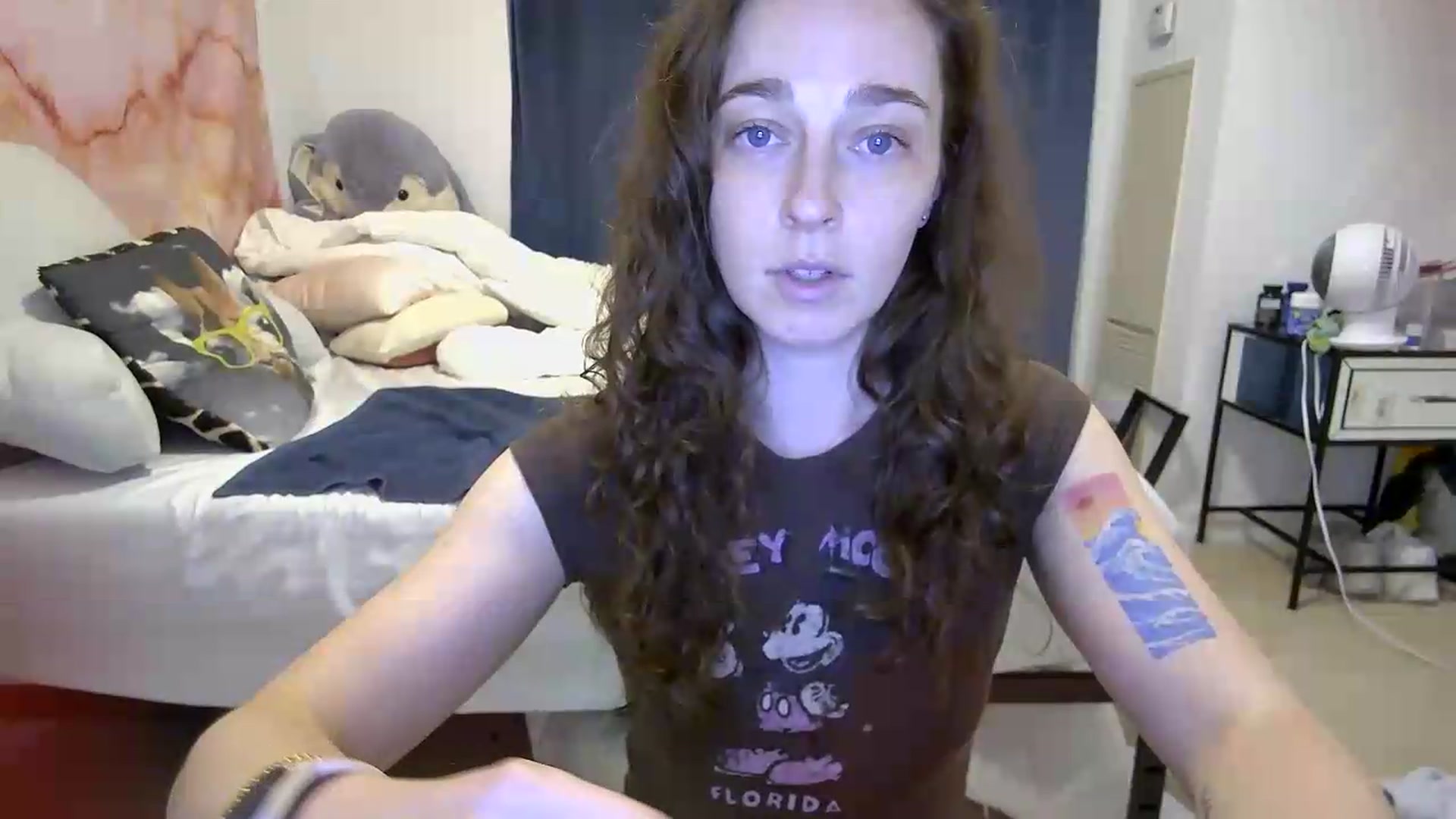 Gallery image thumbnail from Cbearrrr's myfreecams stream on, 06/23/2026, 01:08 image 16 of 20