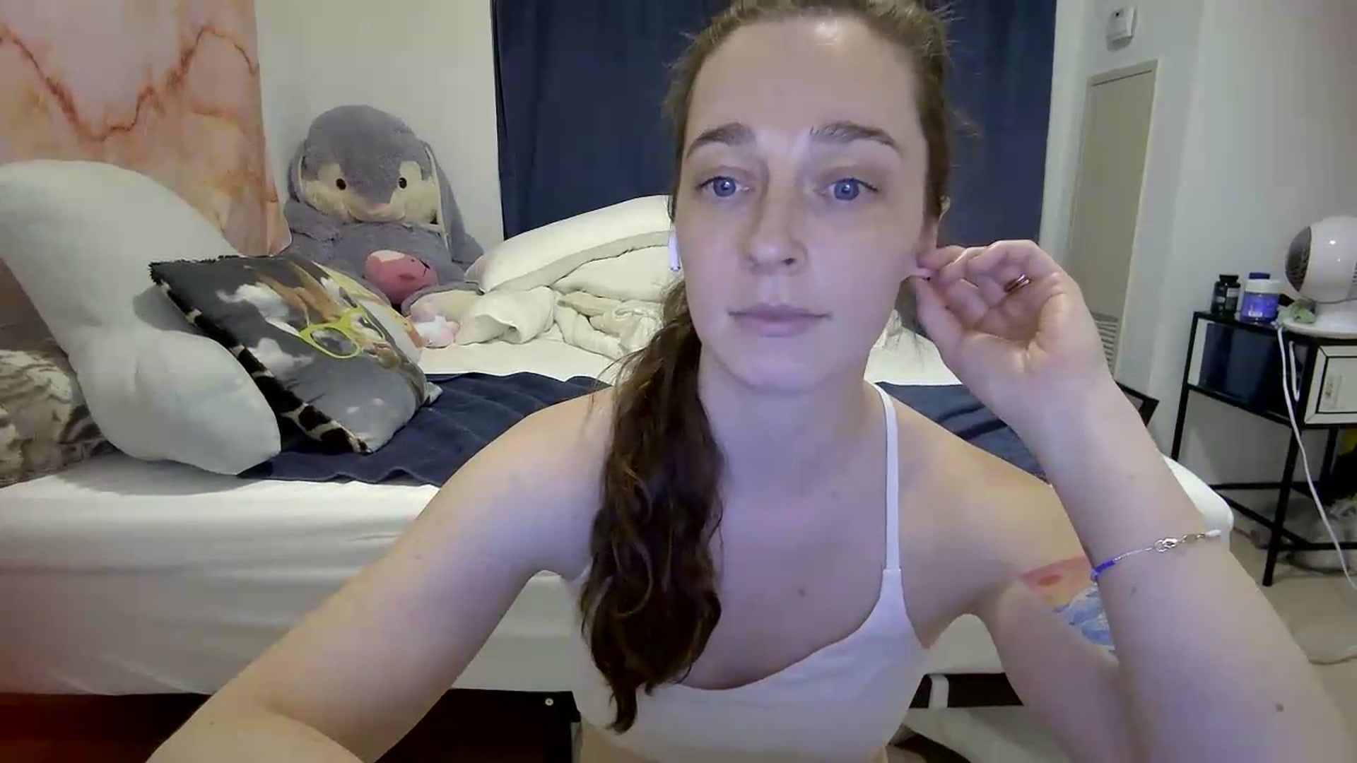 Gallery image thumbnail from Cbearrrr's myfreecams stream on, 06/24/2026, 03:38 image 4 of 20