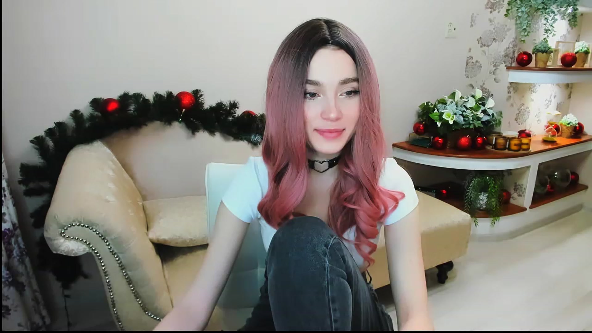 Gallery image thumbnail from CcrystalSoul's myfreecams stream on, 12/27/2022, 16:15 image 8 of 20