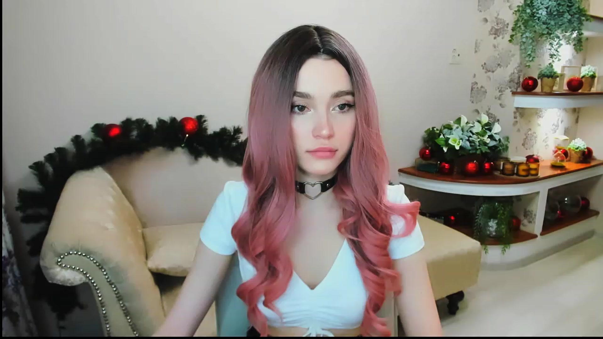 Gallery image thumbnail from CcrystalSoul's myfreecams stream on, 12/27/2022, 16:15 image 18 of 20