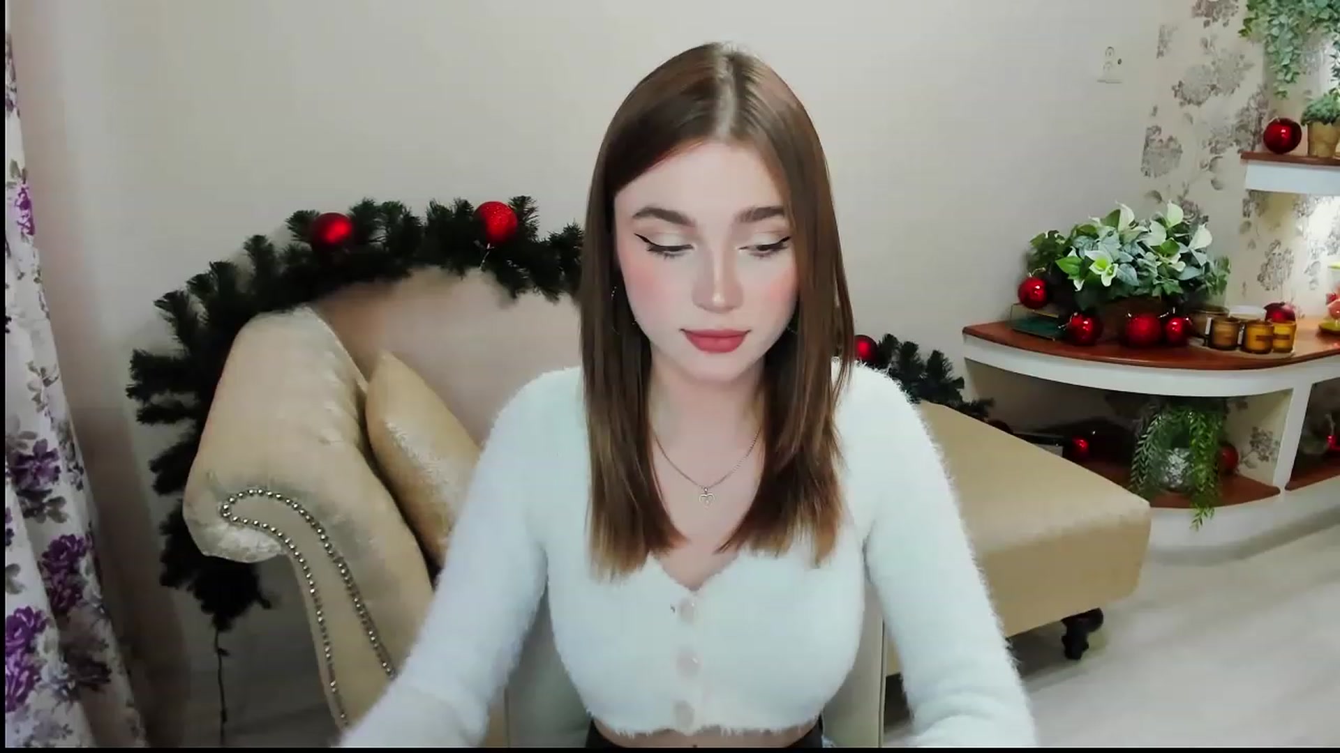 Gallery image thumbnail from CcrystalSoul's myfreecams stream on, 01/16/2023, 09:16 image 7 of 20