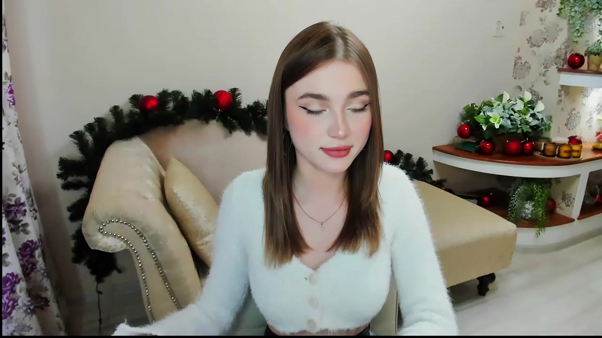 Gallery image thumbnail from CcrystalSoul's myfreecams stream on, 01/16/2023, 09:16 image 5 of 20