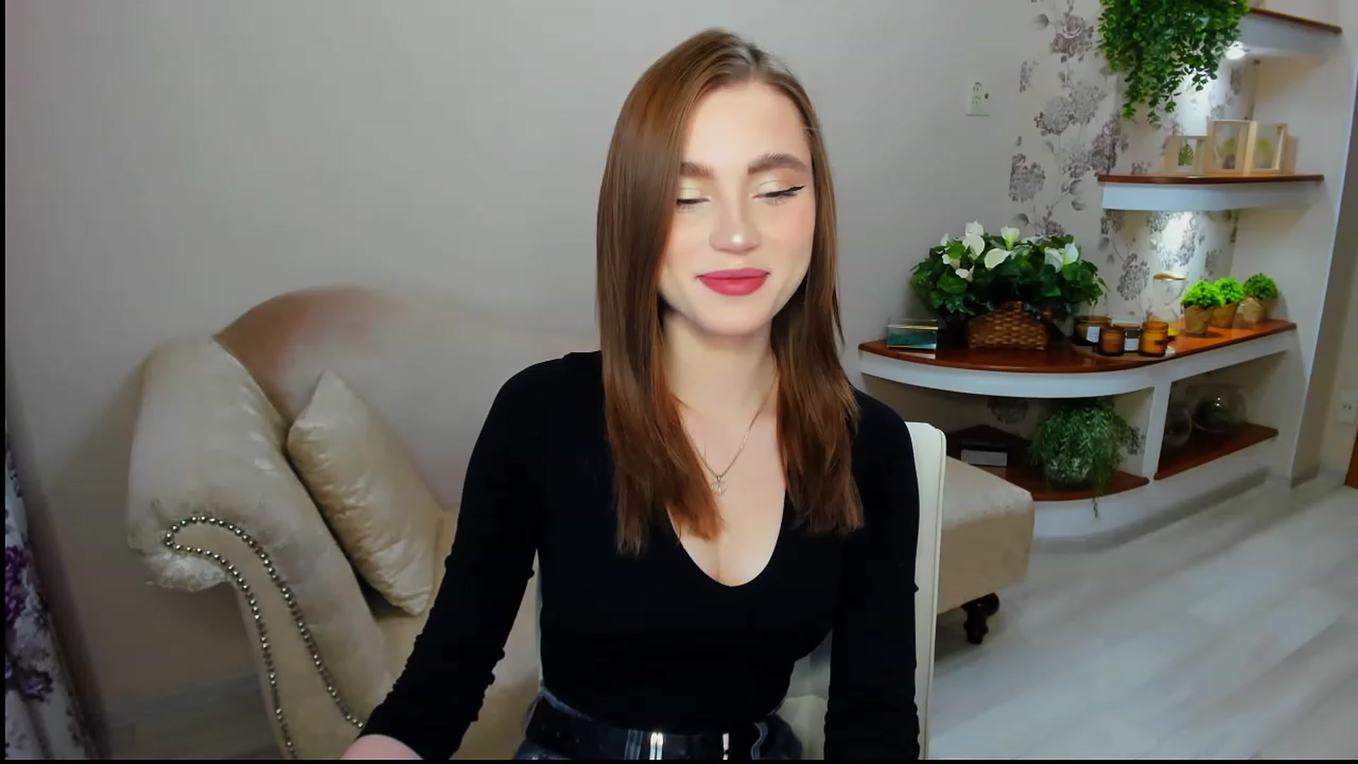 Gallery image thumbnail from CcrystalSoul's myfreecams stream on, 01/30/2023, 09:02 image 10 of 20