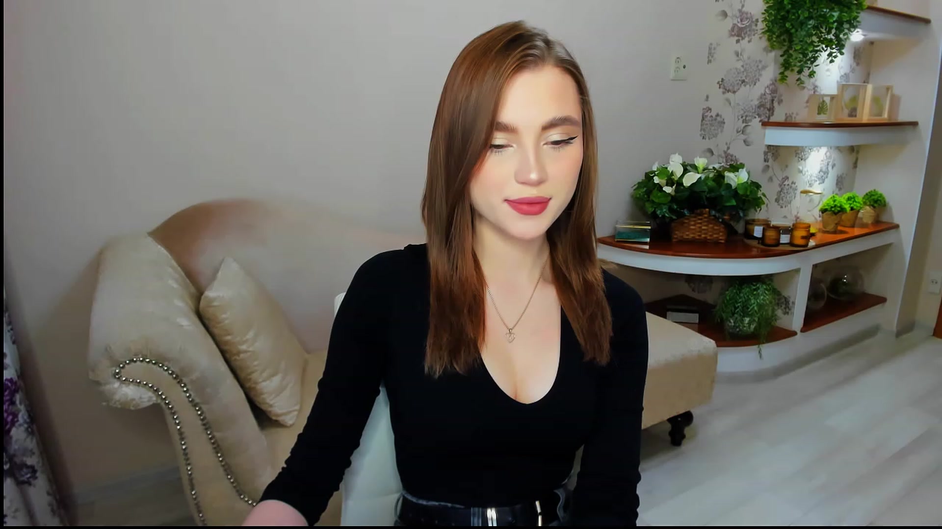 Gallery image thumbnail from CcrystalSoul's myfreecams stream on, 01/30/2023, 09:02 image 2 of 20