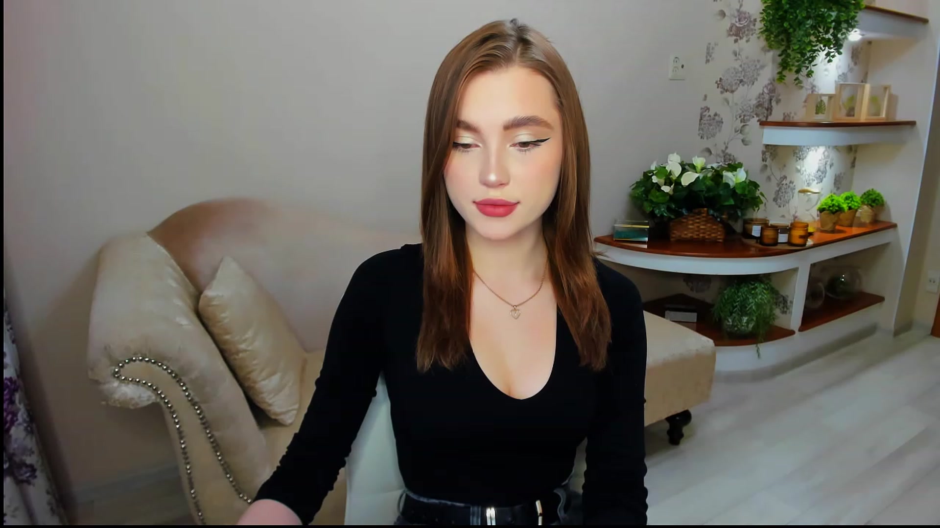 Gallery image thumbnail from CcrystalSoul's myfreecams stream on, 01/30/2023, 09:02 image 1 of 20