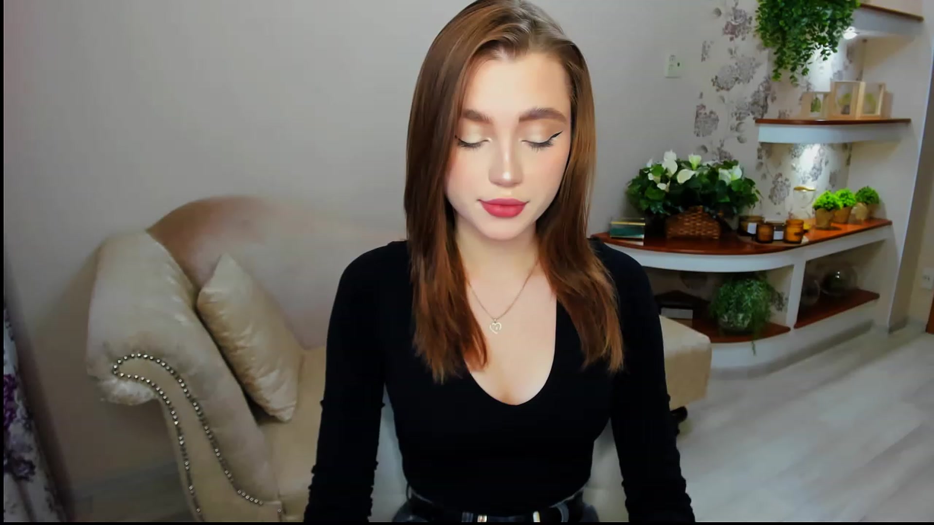 Gallery image thumbnail from CcrystalSoul's myfreecams stream on, 01/30/2023, 09:02 image 19 of 20