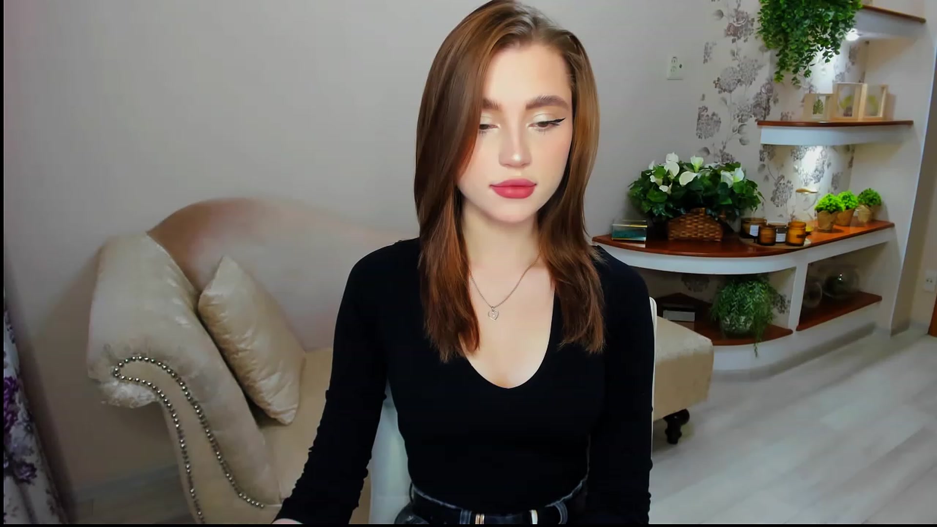 Gallery image thumbnail from CcrystalSoul's myfreecams stream on, 01/30/2023, 09:02 image 17 of 20