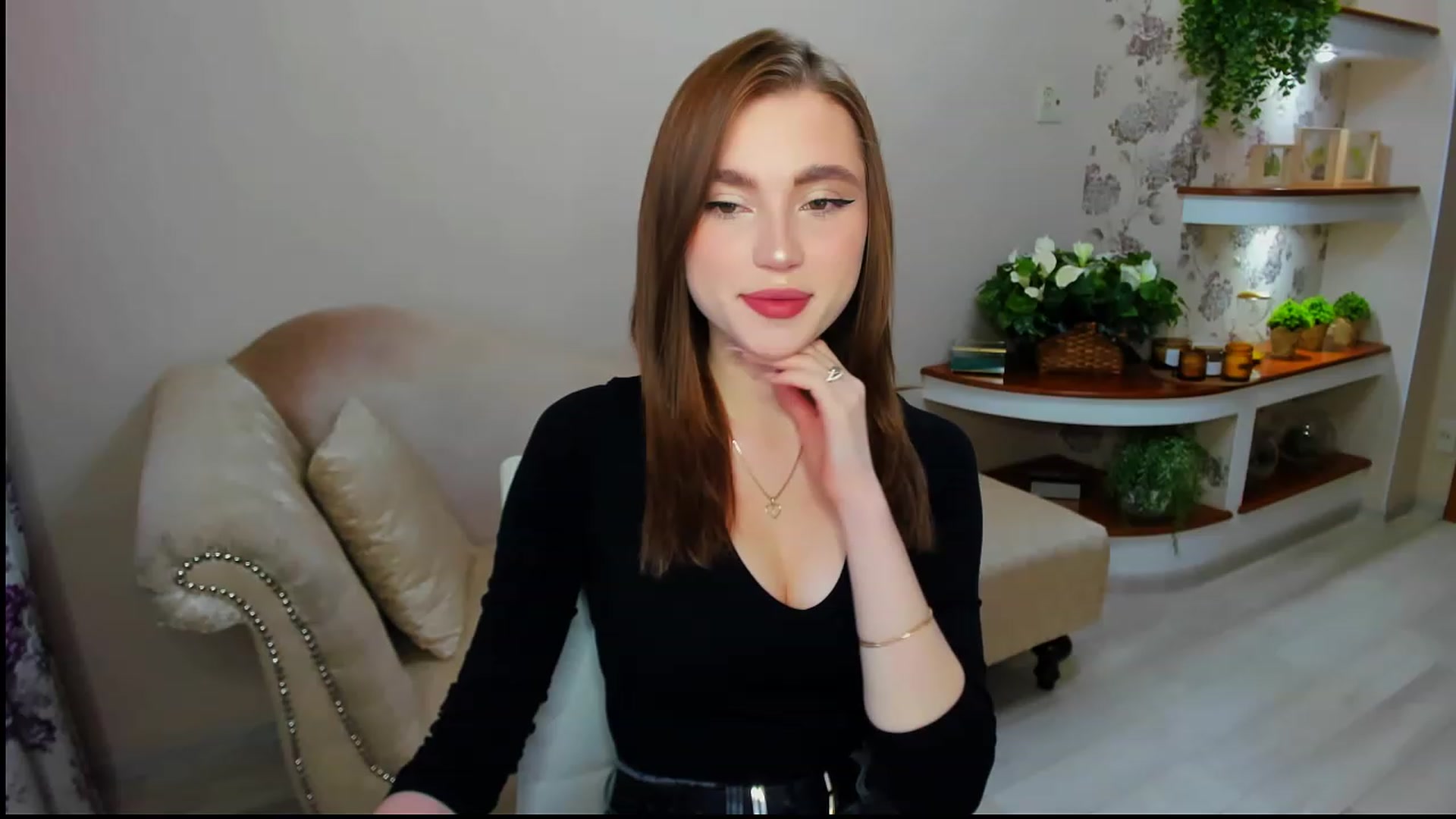 Gallery image thumbnail from CcrystalSoul's myfreecams stream on, 01/30/2023, 09:02 image 3 of 20