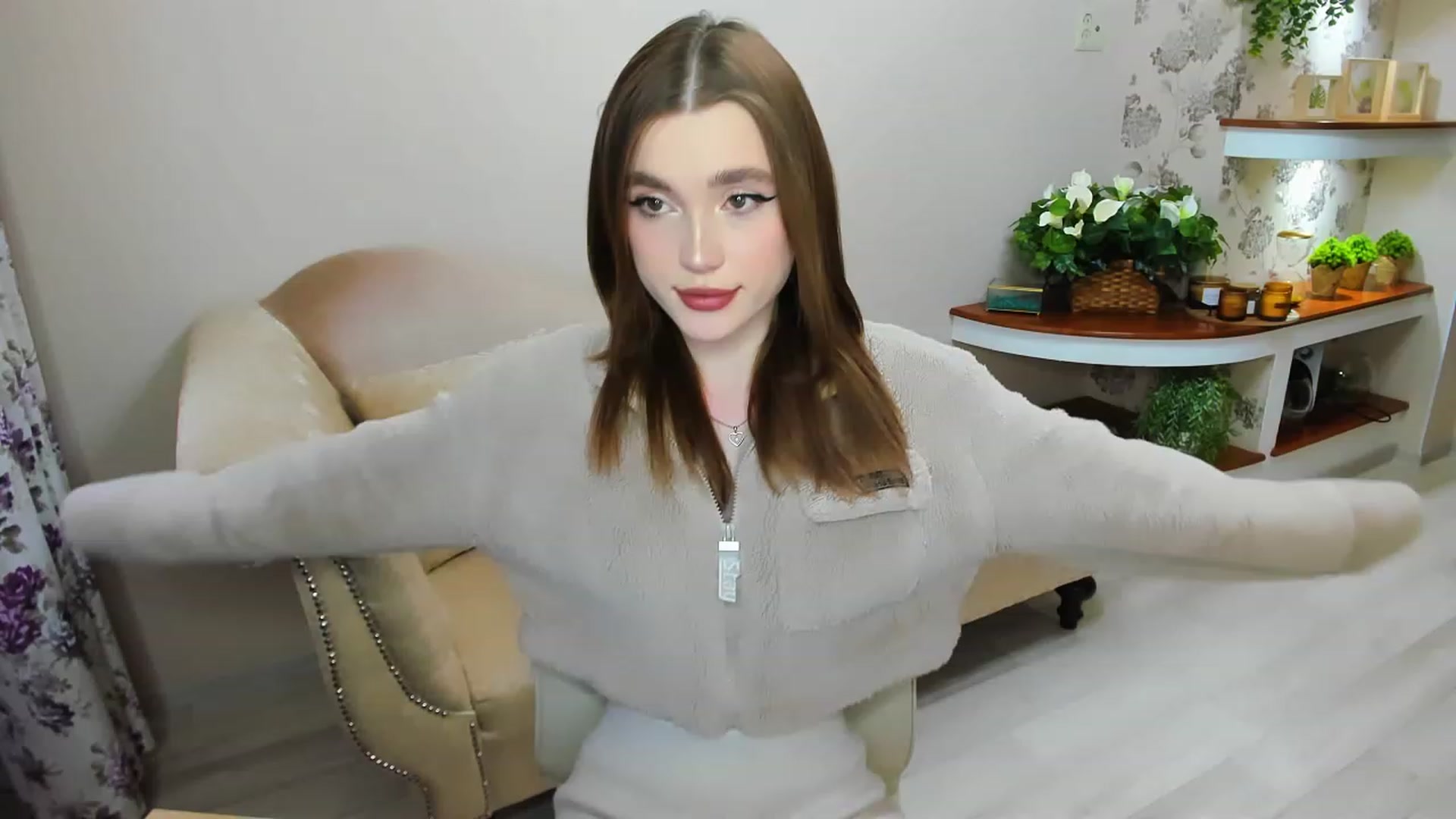 Gallery image thumbnail from CcrystalSoul's myfreecams stream on, 02/04/2023, 09:35 image 5 of 20