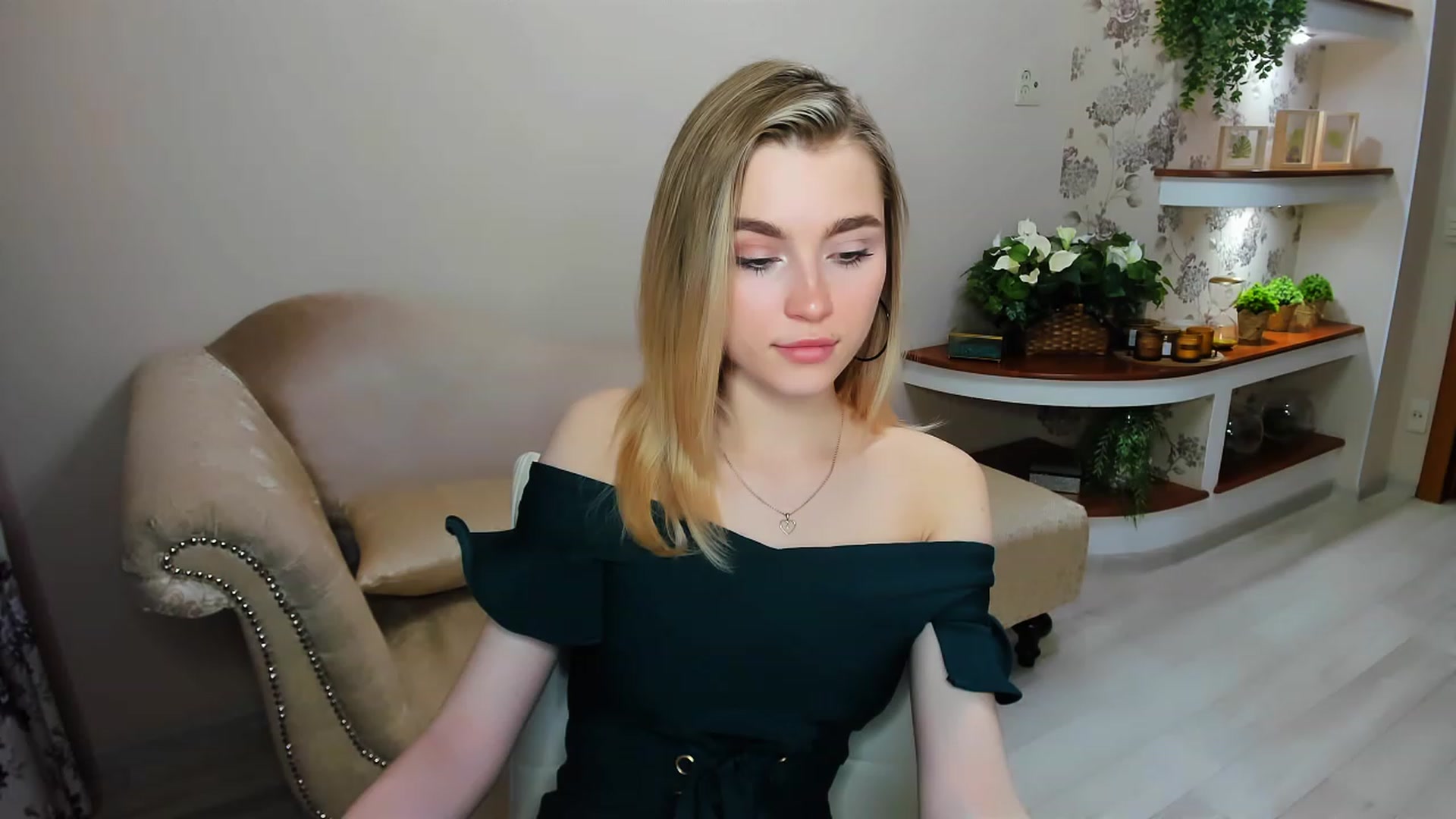 Gallery image thumbnail from CcrystalSoul's myfreecams stream on, 02/27/2023, 13:07 image 18 of 20