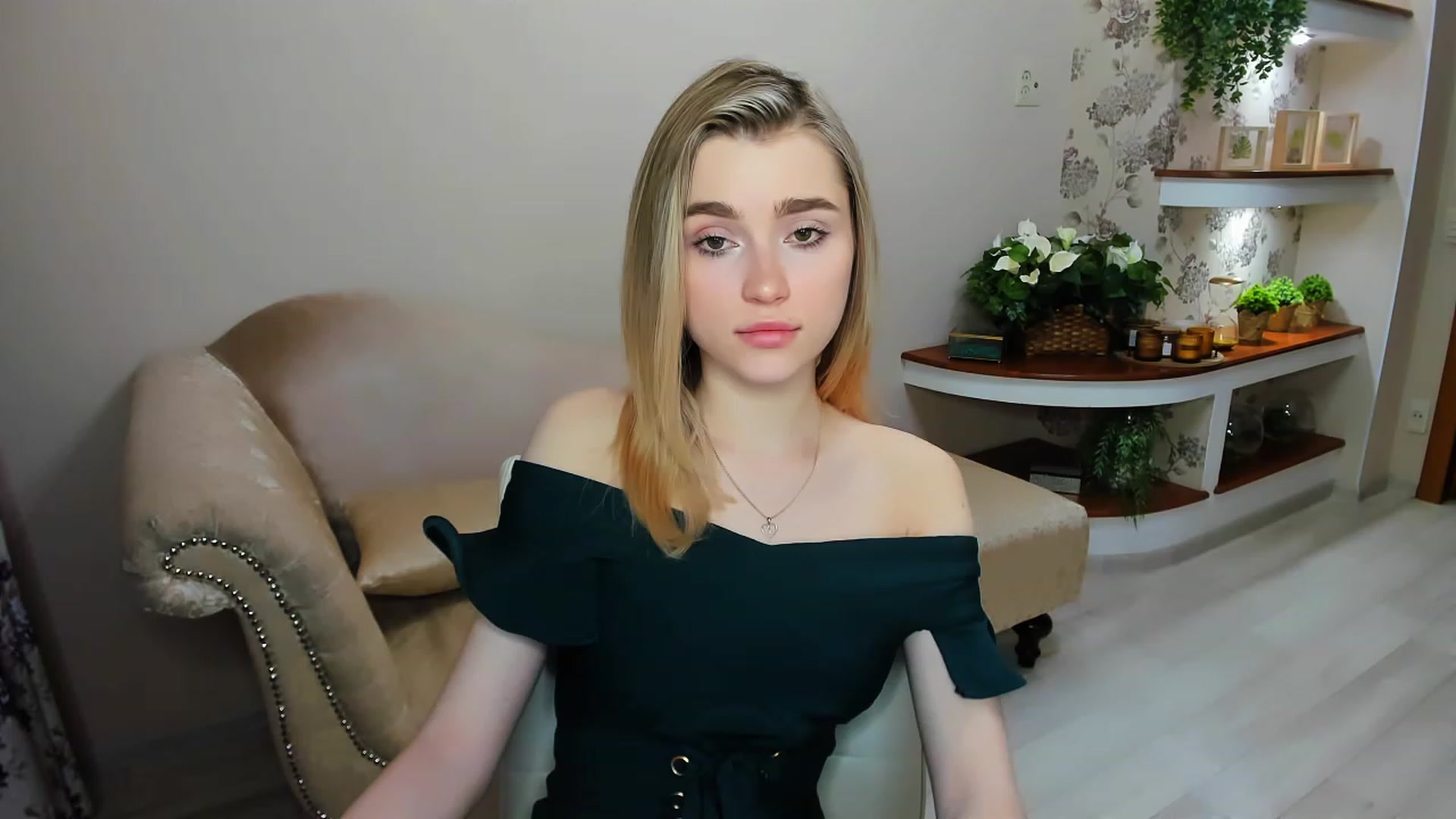 Gallery image thumbnail from CcrystalSoul's myfreecams stream on, 02/27/2023, 13:07 image 10 of 20