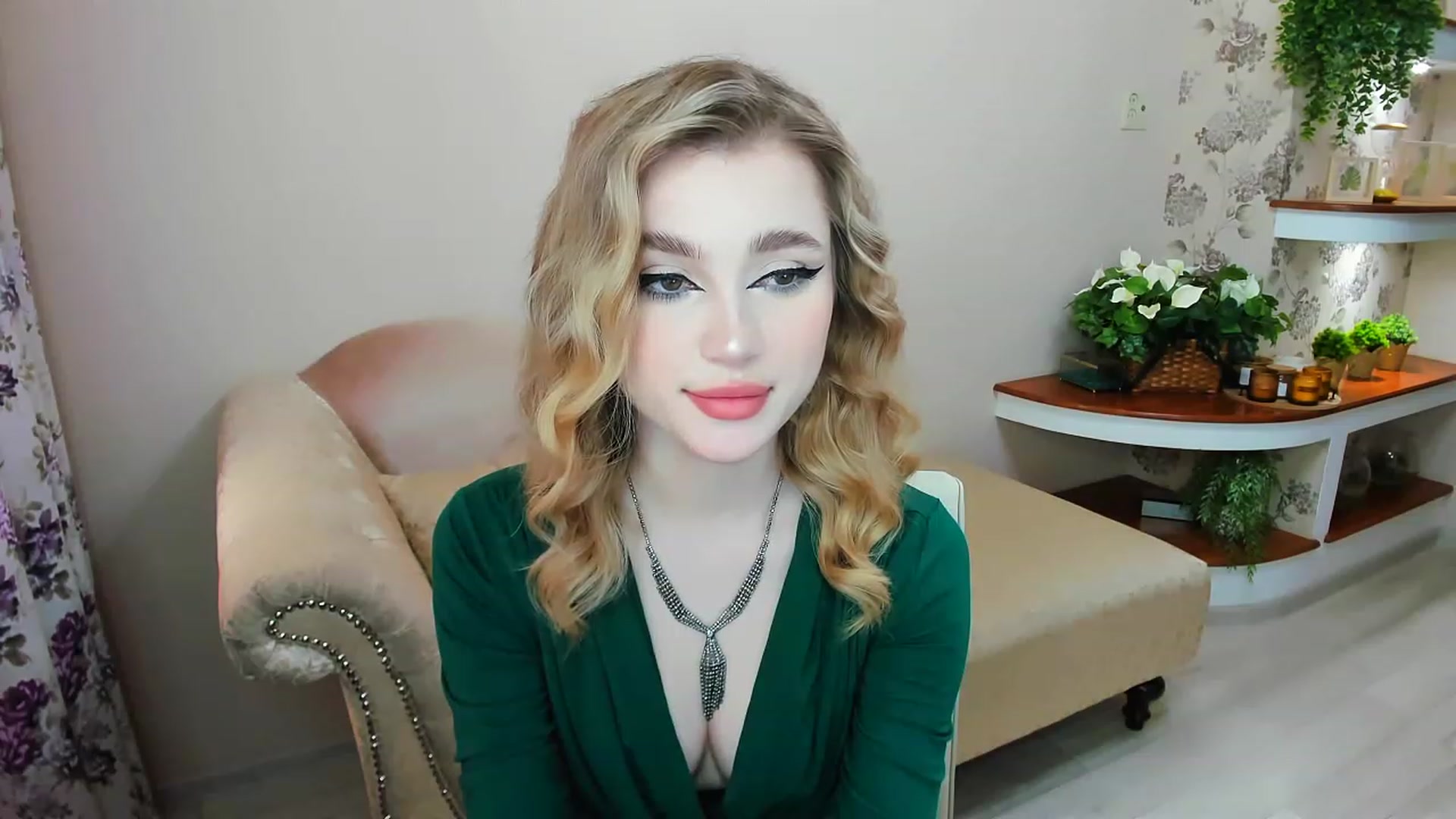 Gallery image thumbnail from CcrystalSoul's myfreecams stream on, 05/01/2023, 09:56 image 13 of 20