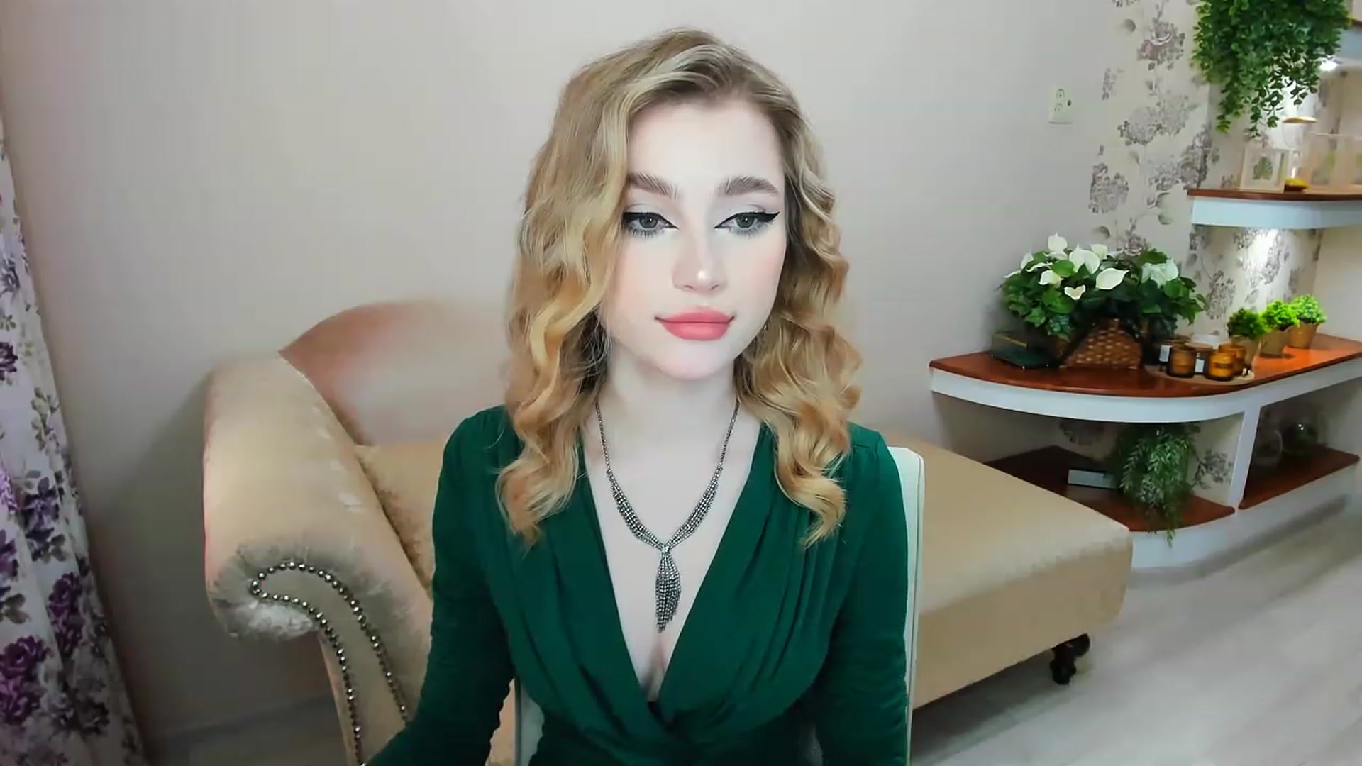 Gallery image thumbnail from CcrystalSoul's myfreecams stream on, 05/01/2023, 09:56 image 12 of 20