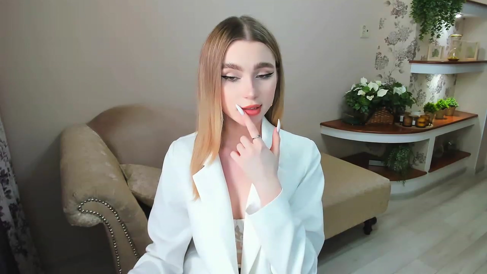 Gallery image thumbnail from CcrystalSoul's myfreecams stream on, 05/03/2023, 11:17 image 9 of 20