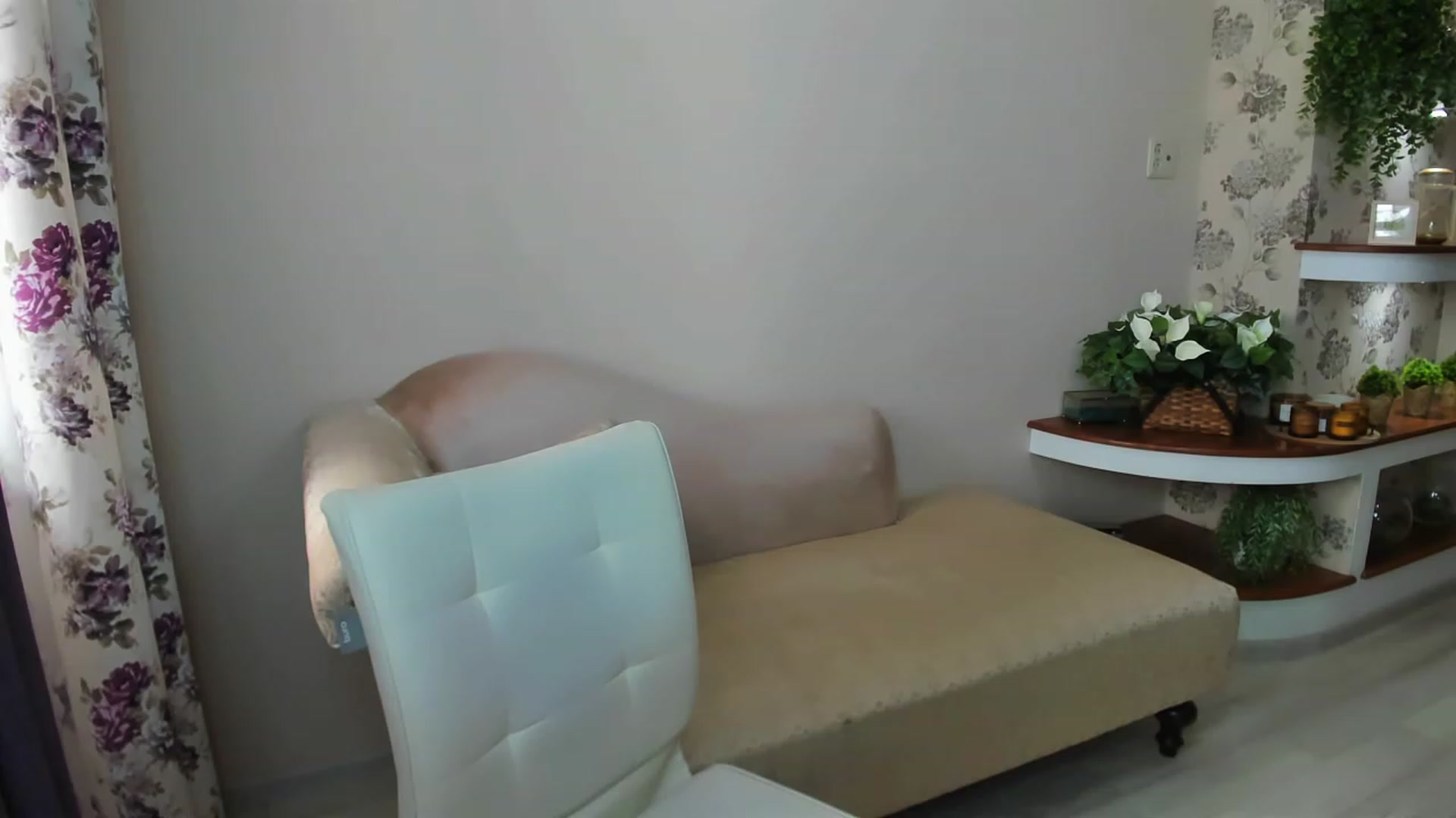 Gallery image thumbnail from CcrystalSoul's myfreecams stream on, 06/05/2023, 12:17 image 19 of 20