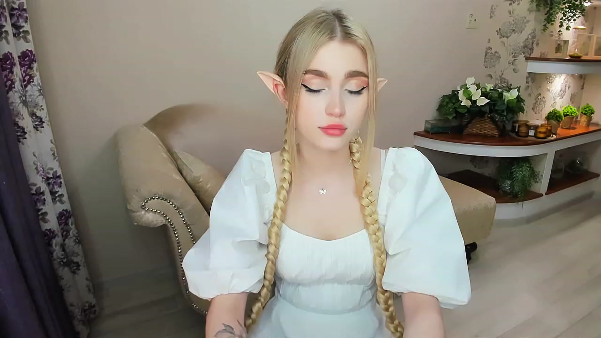 Gallery image thumbnail from CcrystalSoul's myfreecams stream on, 06/12/2023, 14:15 image 3 of 20