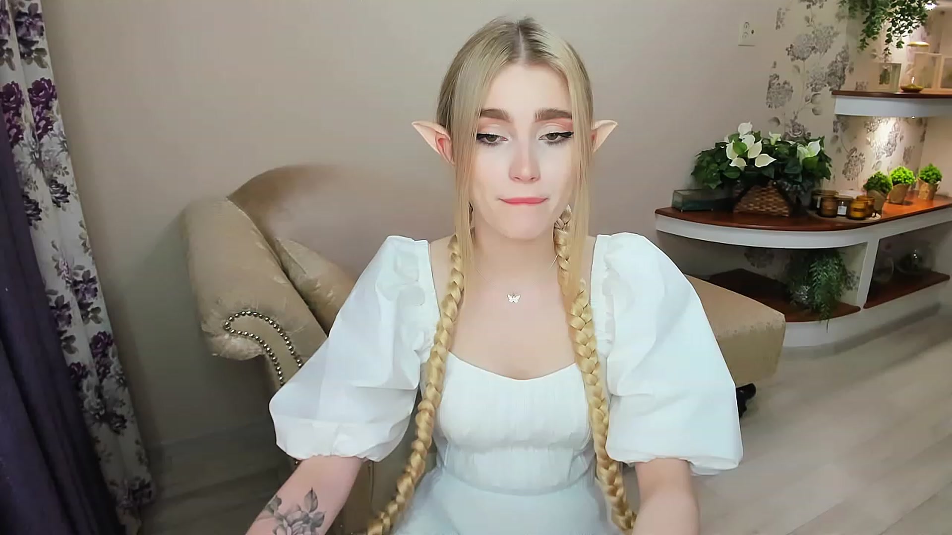 Gallery image thumbnail from CcrystalSoul's myfreecams stream on, 06/12/2023, 14:15 image 17 of 20