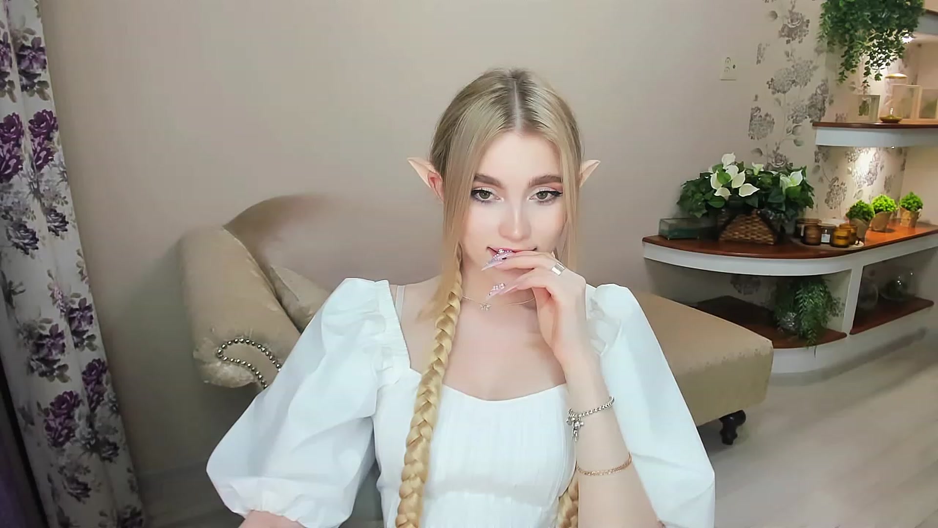 Gallery image thumbnail from CcrystalSoul's myfreecams stream on, 06/12/2023, 16:17 image 20 of 20
