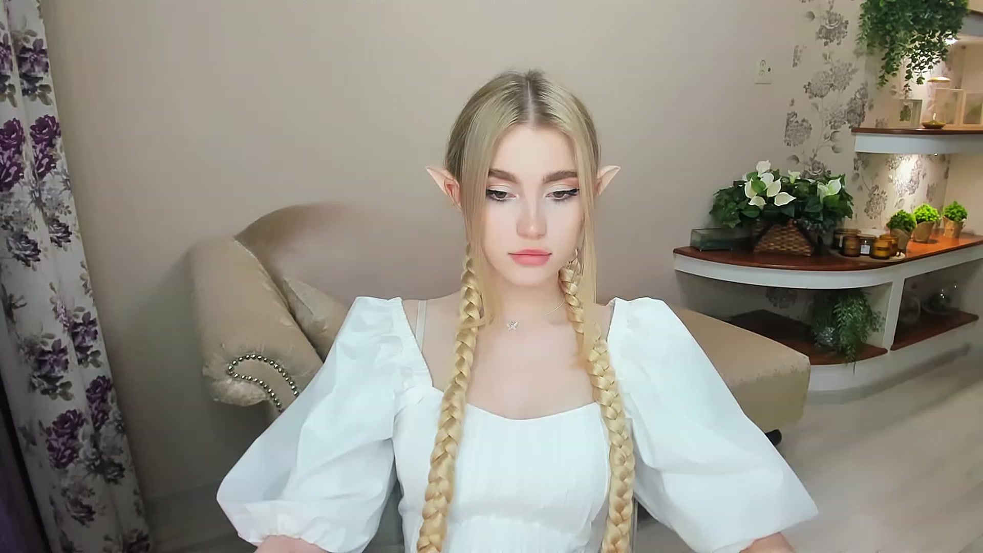 Gallery image thumbnail from CcrystalSoul's myfreecams stream on, 06/12/2023, 16:17 image 19 of 20