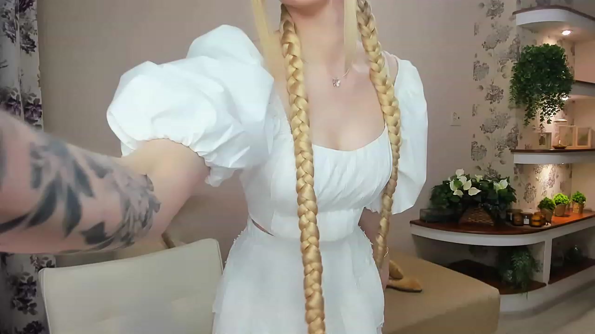 Gallery image thumbnail from CcrystalSoul's myfreecams stream on, 06/12/2023, 16:17 image 15 of 20