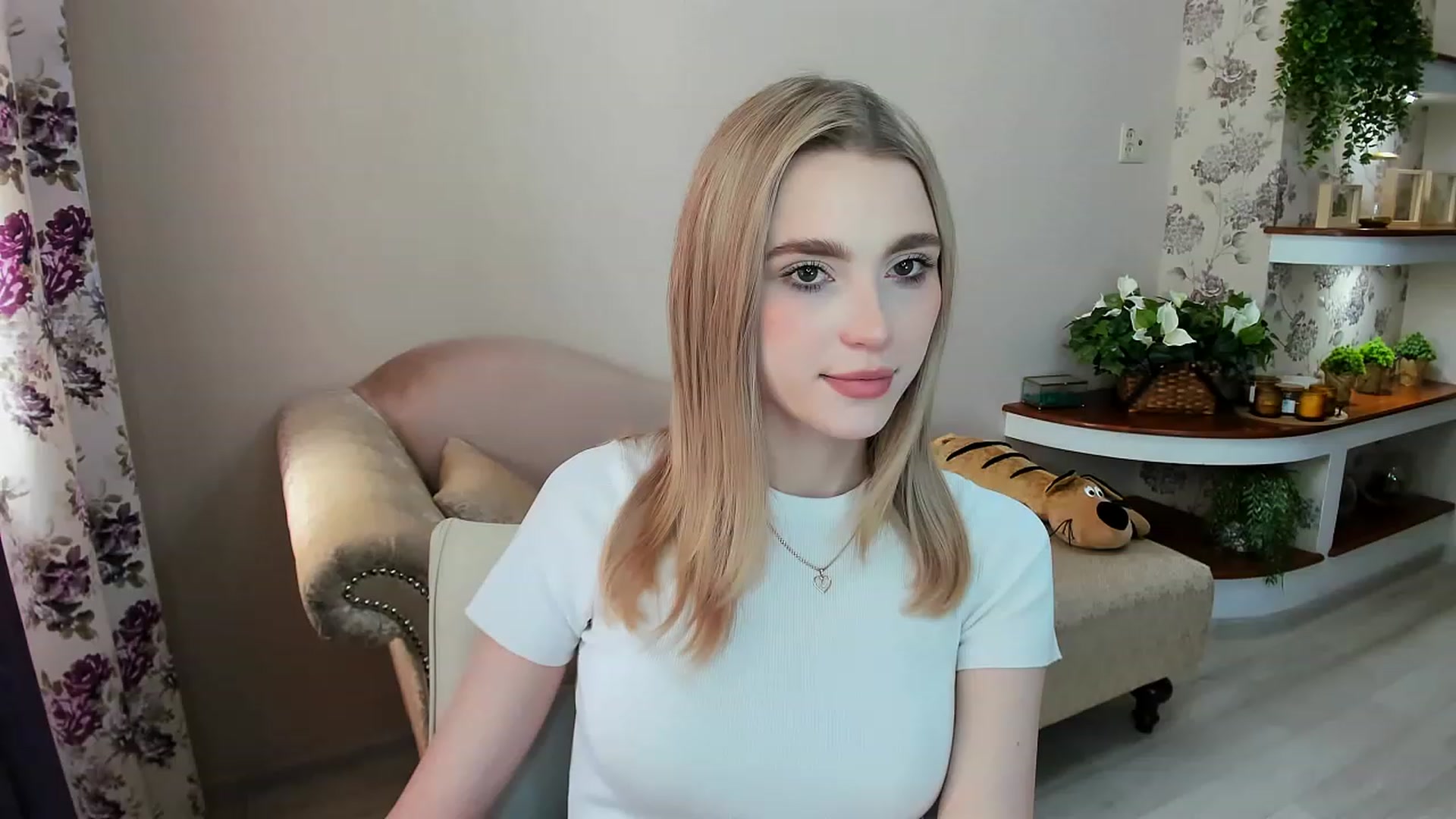 Gallery image thumbnail from CcrystalSoul's myfreecams stream on, 07/07/2023, 12:17 image 17 of 20