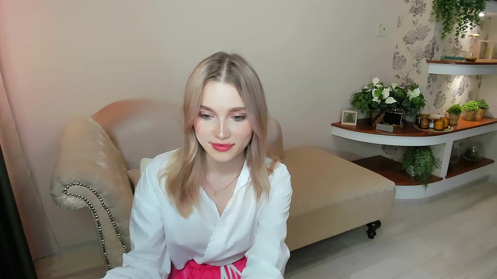 Gallery image thumbnail from CcrystalSoul's myfreecams stream on, 08/20/2023, 13:01 image 11 of 20