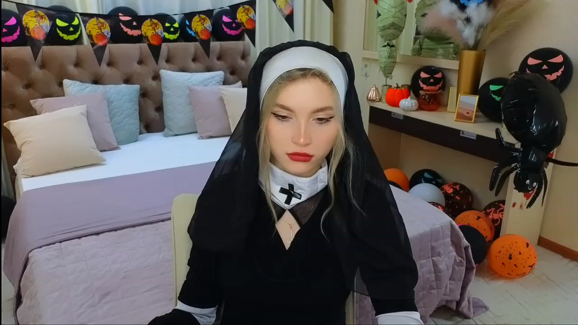 Gallery image thumbnail from CcrystalSoul's myfreecams stream on, 10/31/2023, 11:18 image 15 of 20